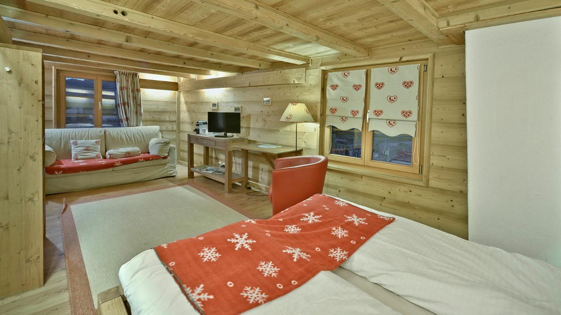 Photo of the whole room