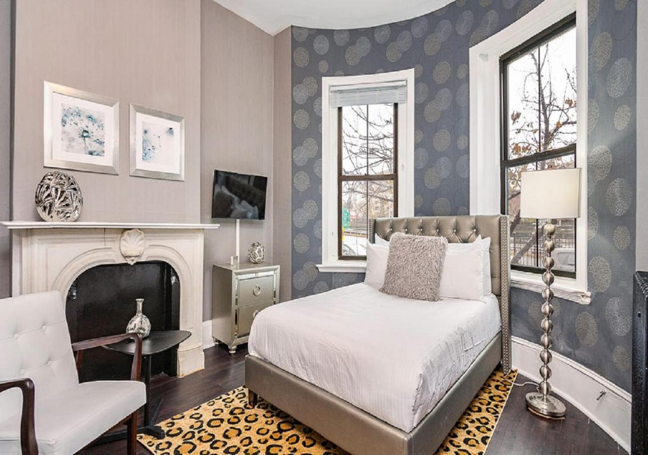 Suites At 143 Arlington Street