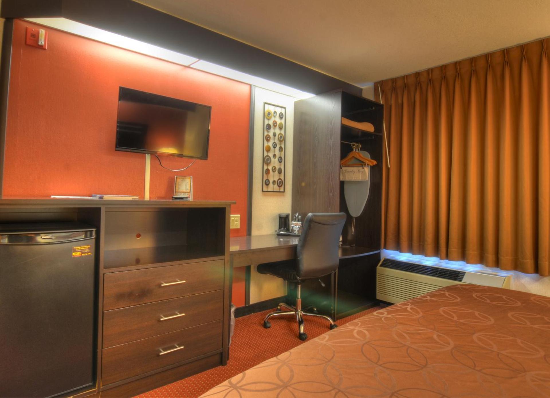 Smoky Mountain Inn & Suites