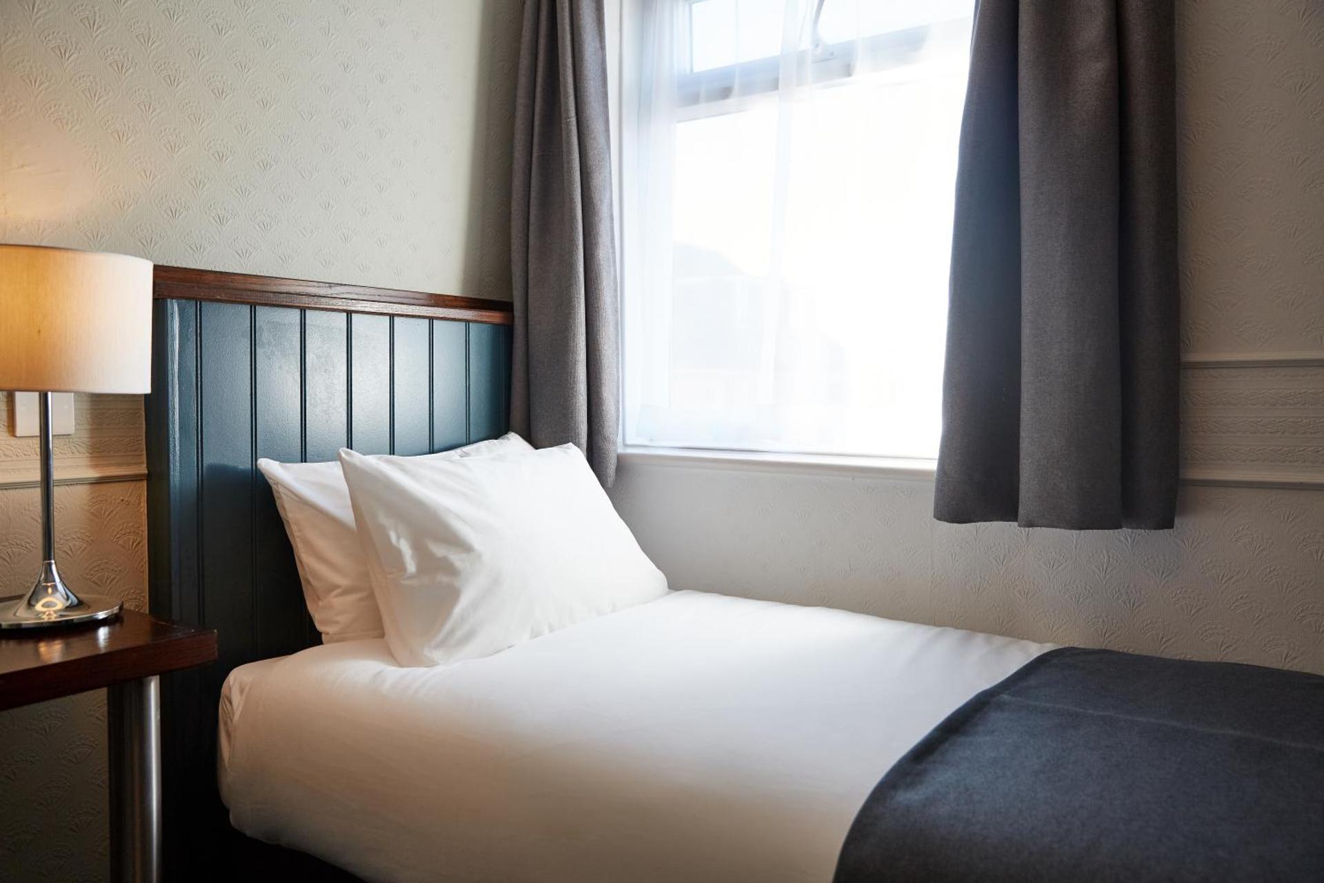 The Spyglass & Kettle by Greene King Inns