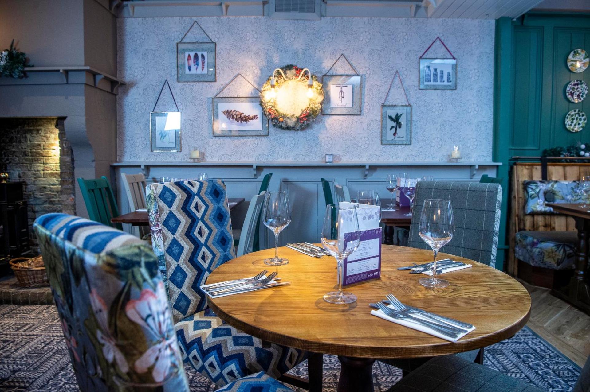 Kings Head by Chef & Brewer Collection