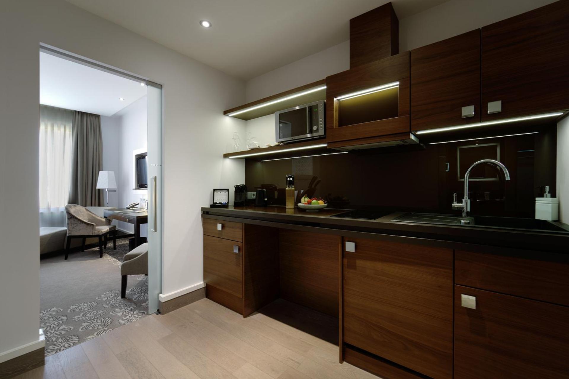 Kitchen or kitchenette