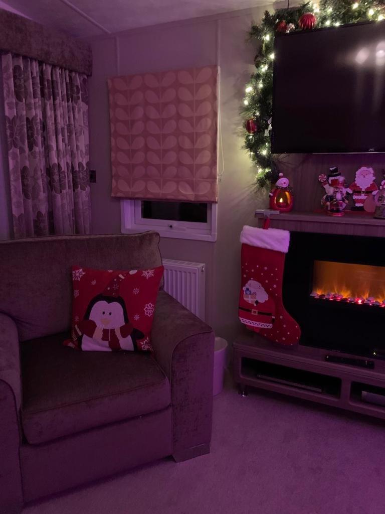 Logi-Bear Lodge with Hot Tub