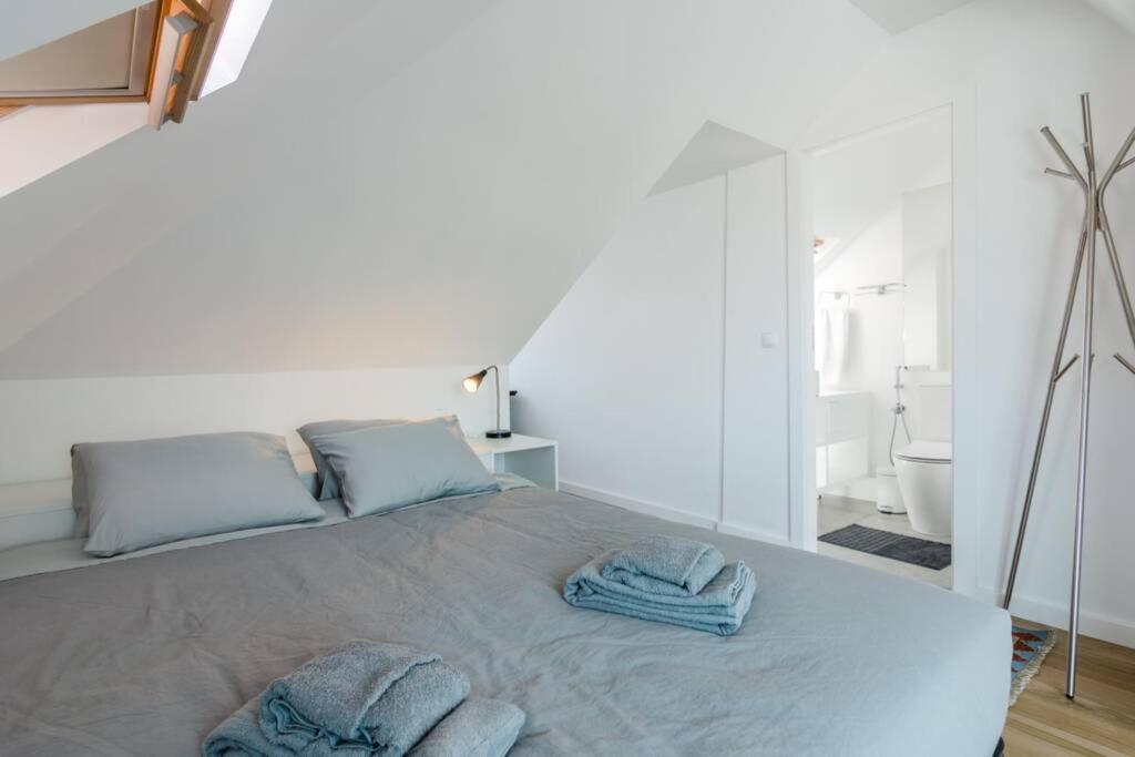 Beautiful Apartment with View of the Tagus River