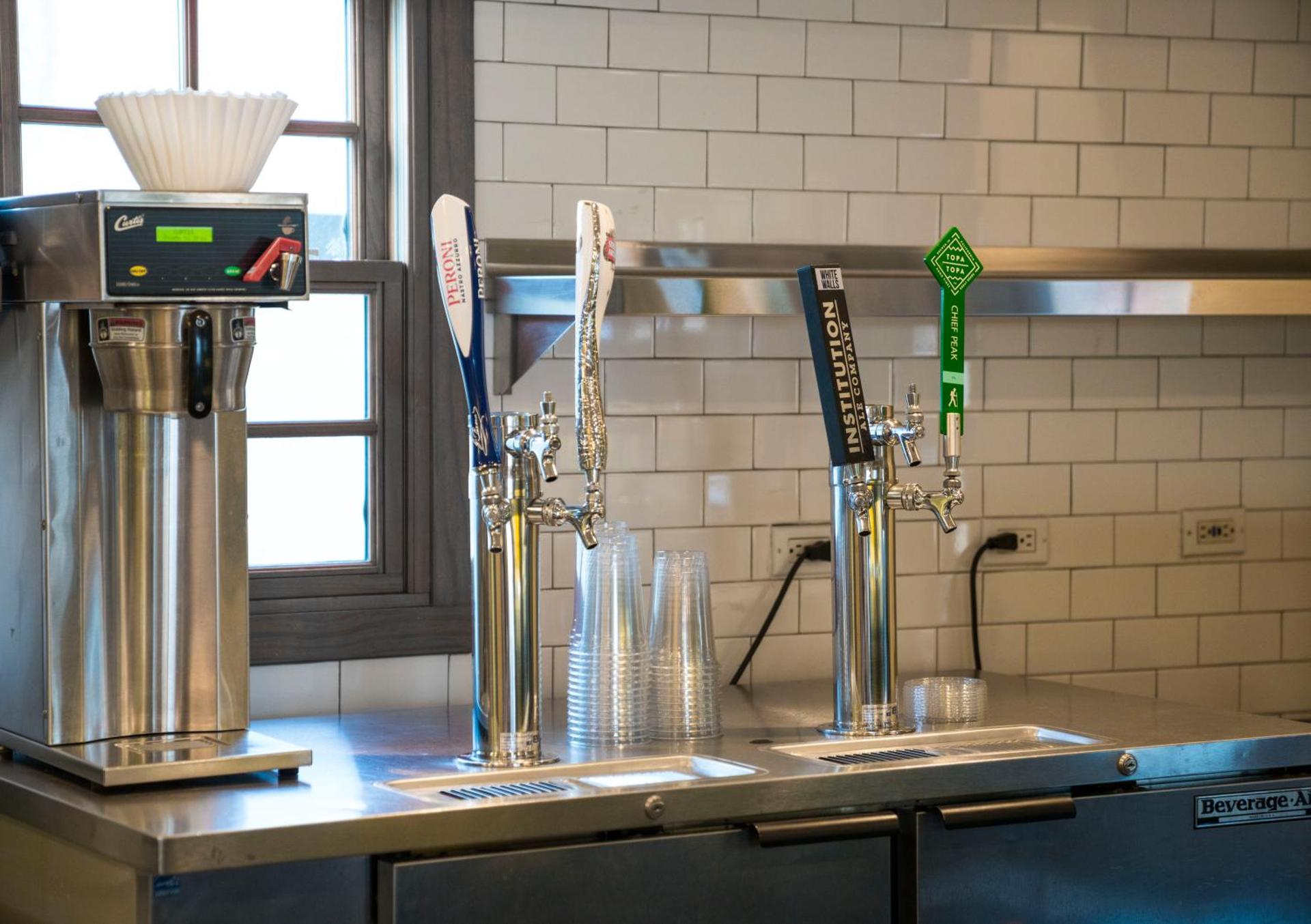 Coffee/tea facilities