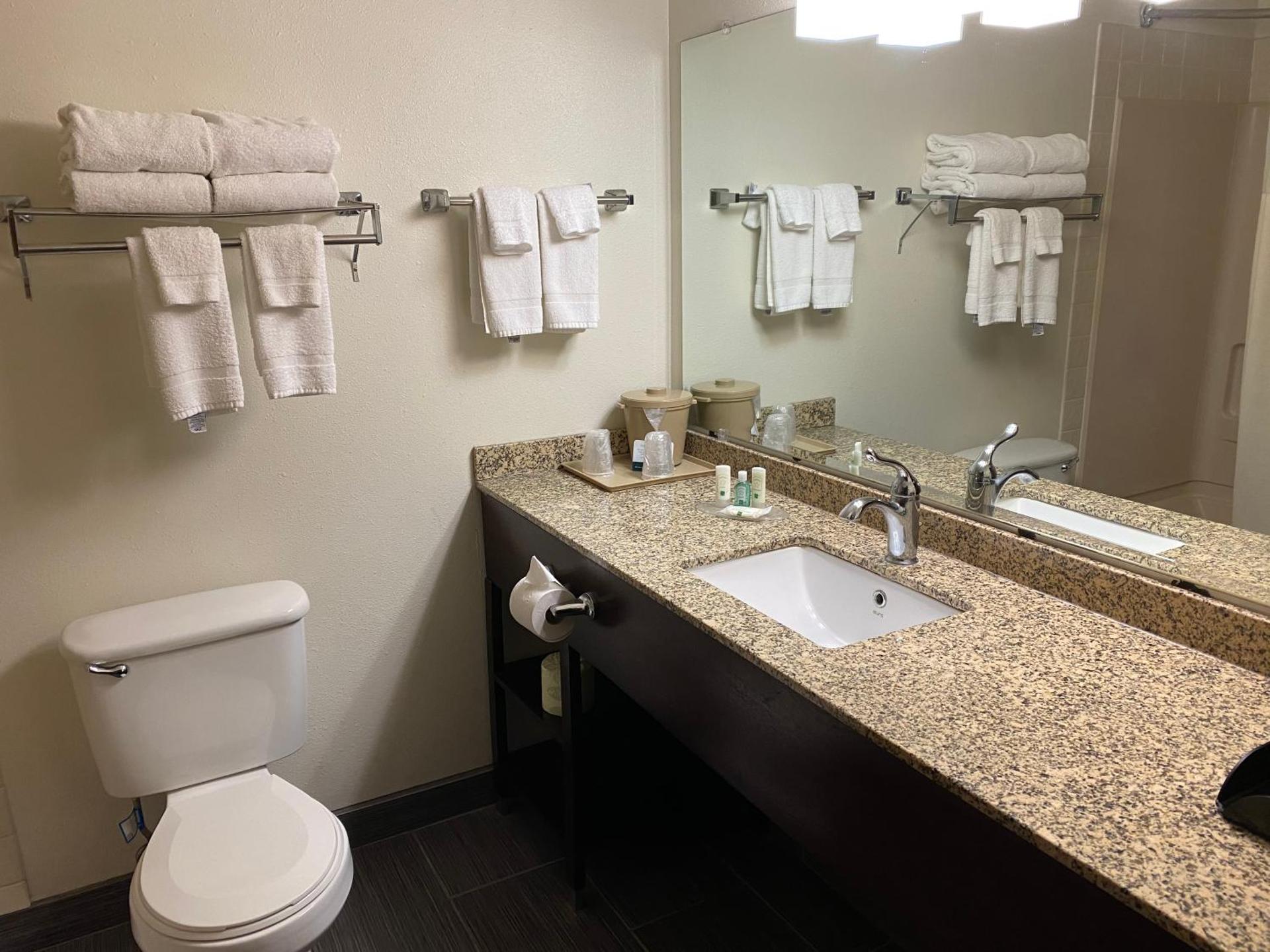 Queen Room - Non-Smoking