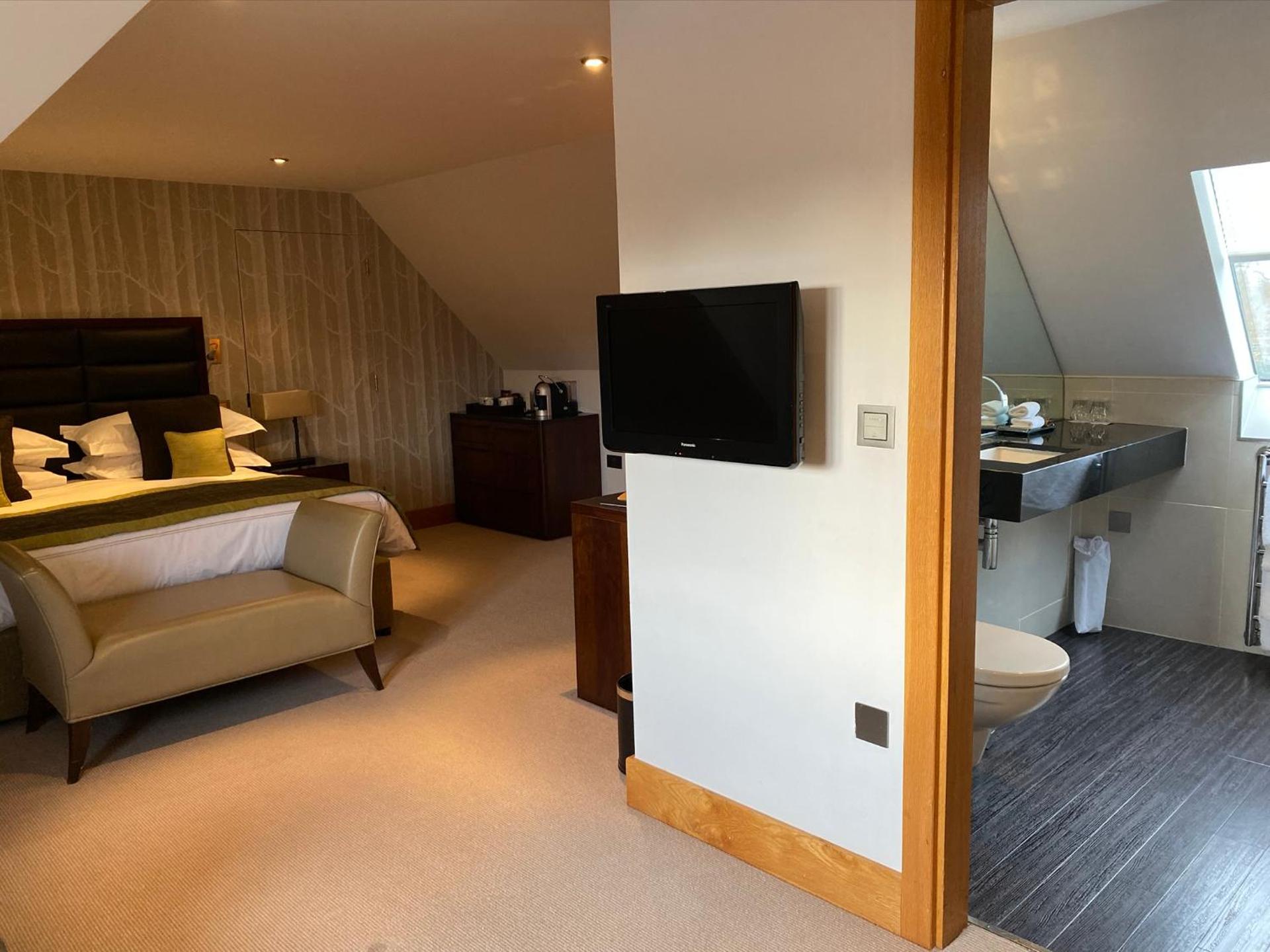 Photo of the whole room