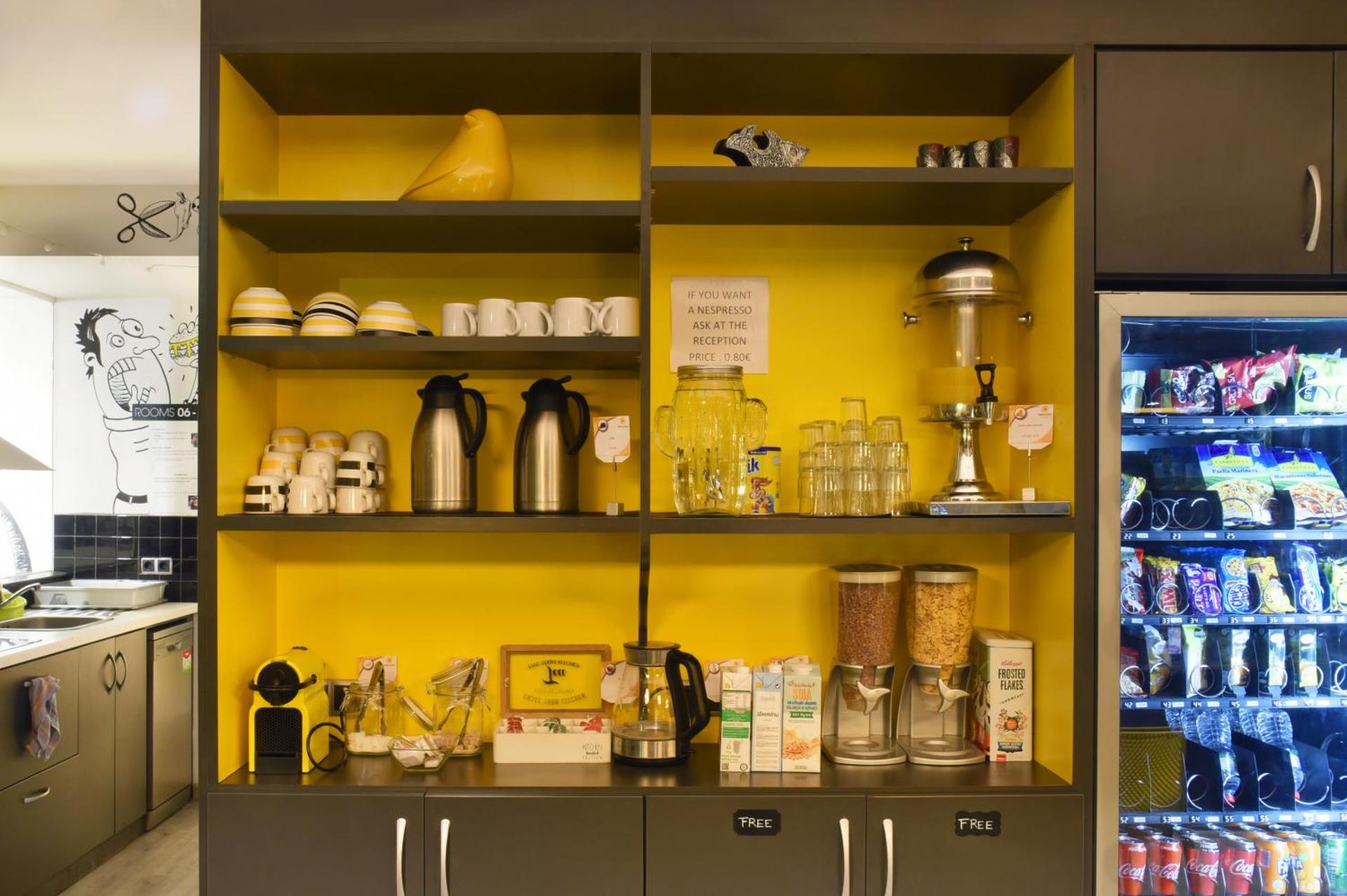 Coffee/tea facilities