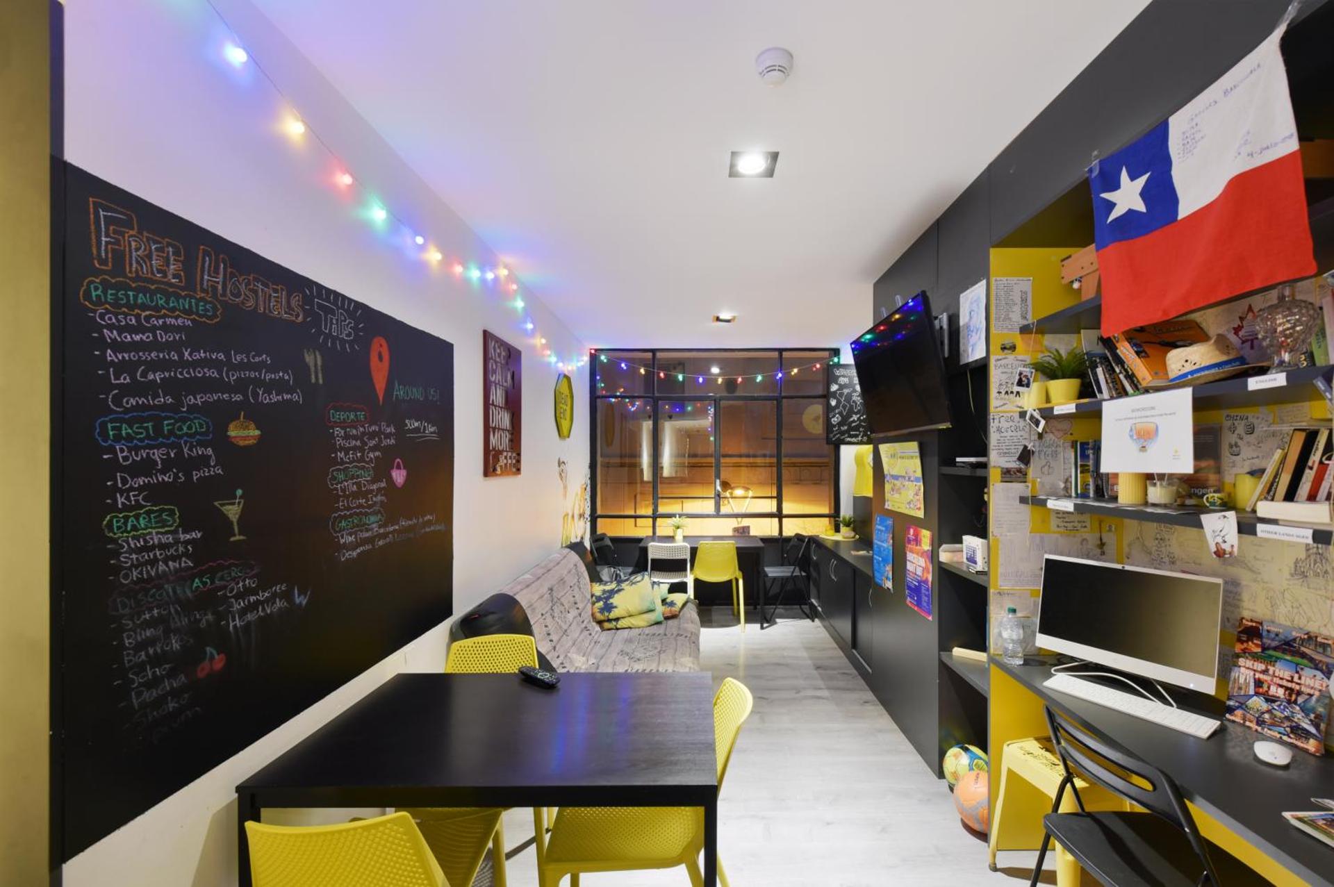 Communal lounge/ TV room