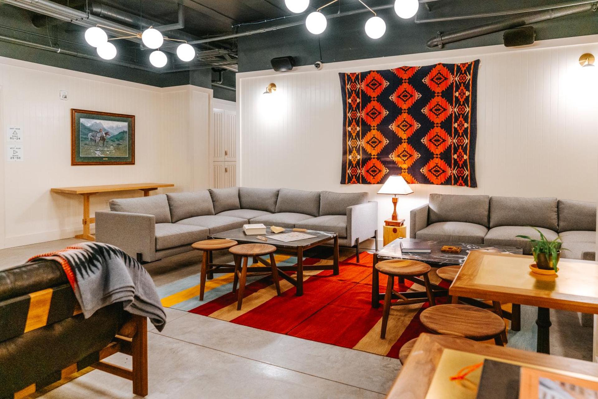 Communal lounge/ TV room