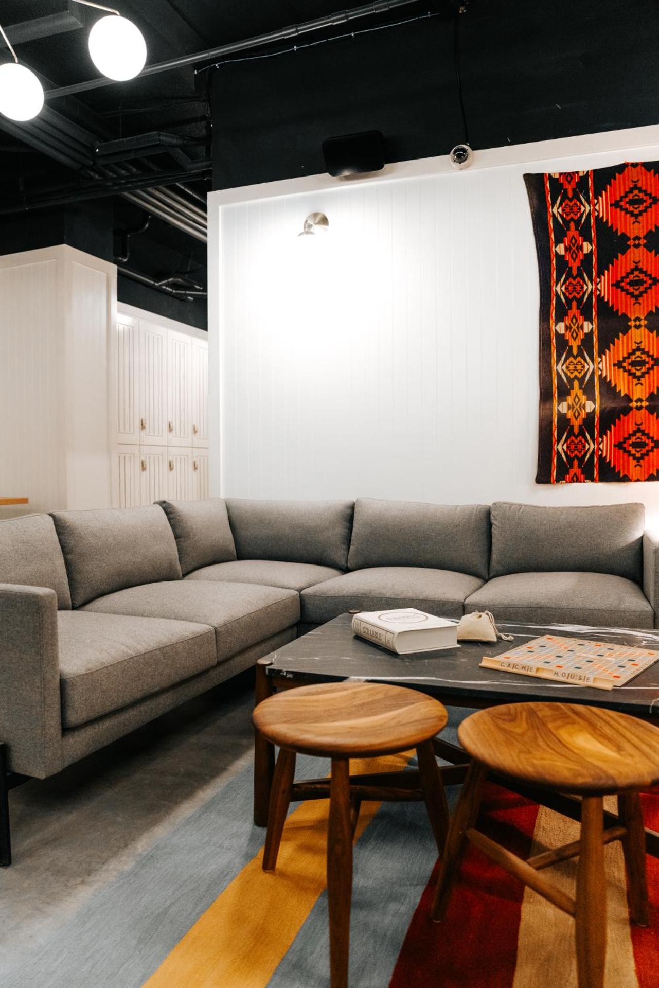 Communal lounge/ TV room