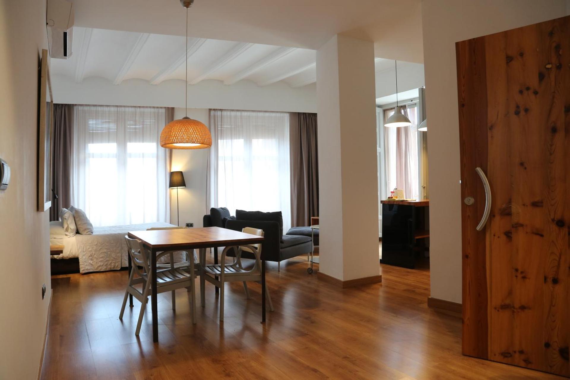 Las Coles Apartasuites