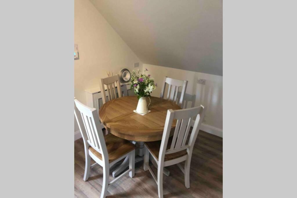 Garrykennedy Harbour View Apartment