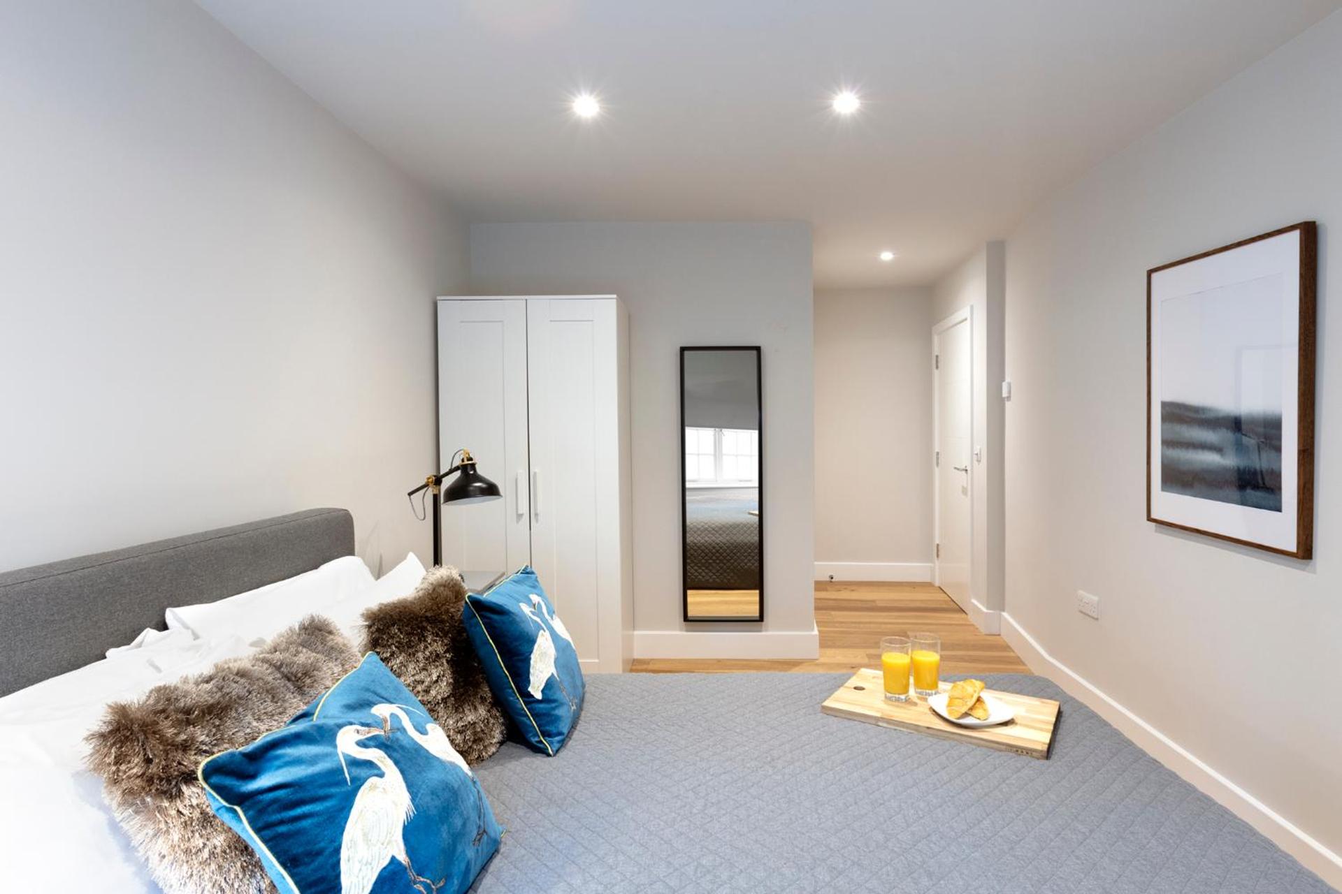 Hampden Apartments - The Diana