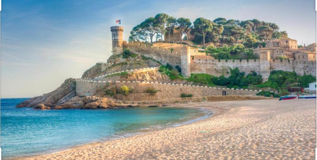 Apartamento con terraza y piscina en Malgrat de Mar