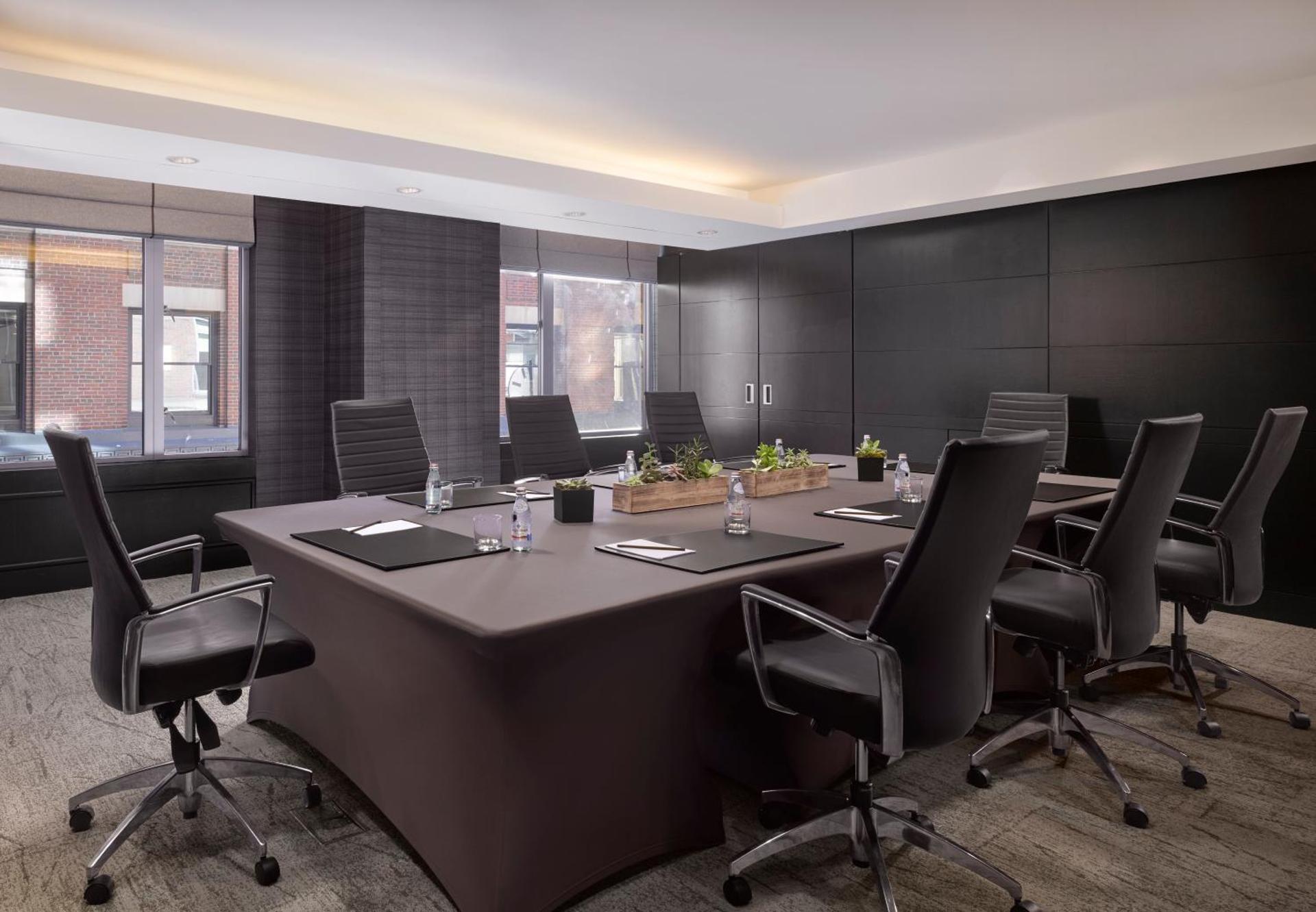 Meeting/conference room