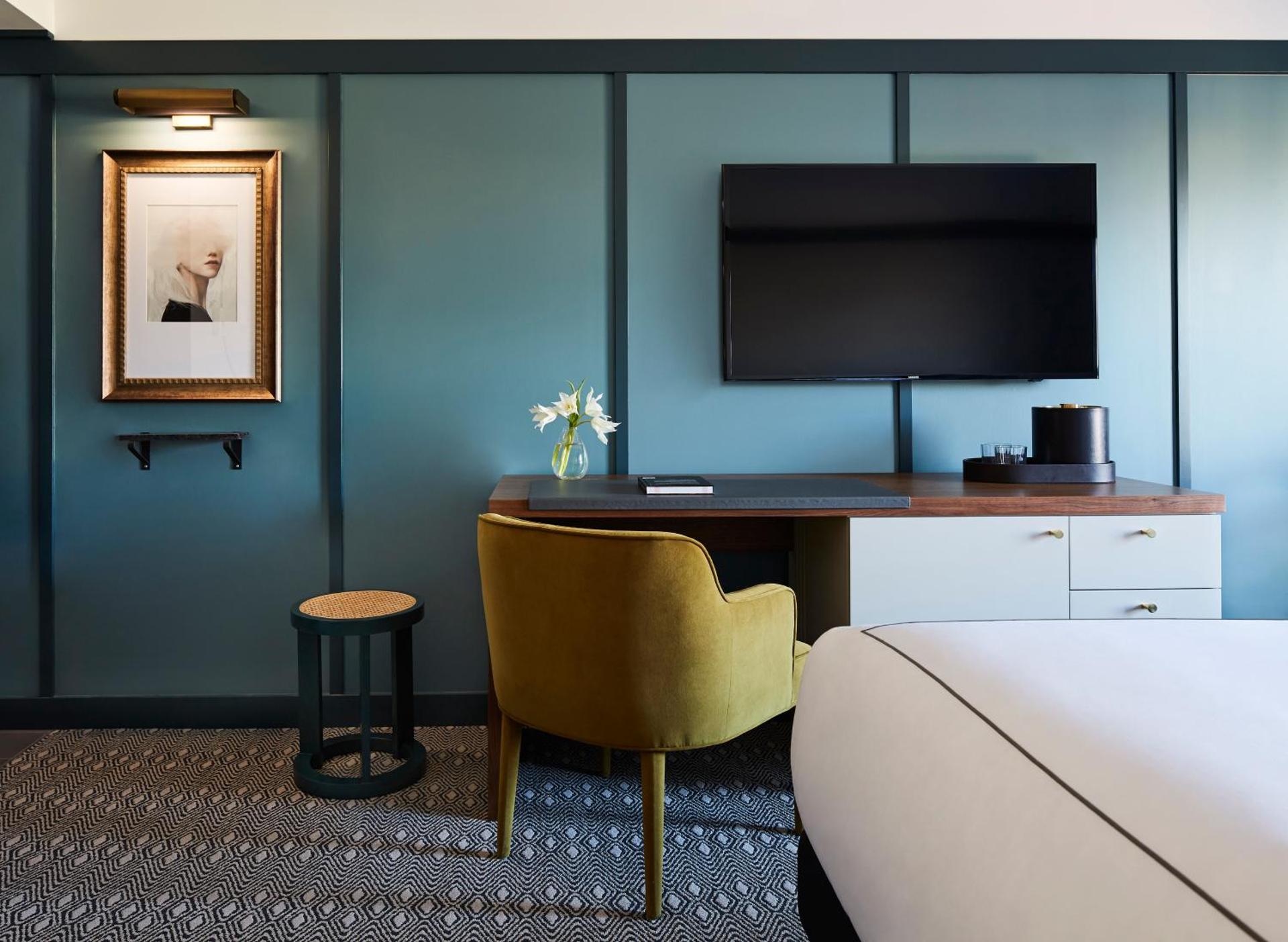 Photo of the whole room