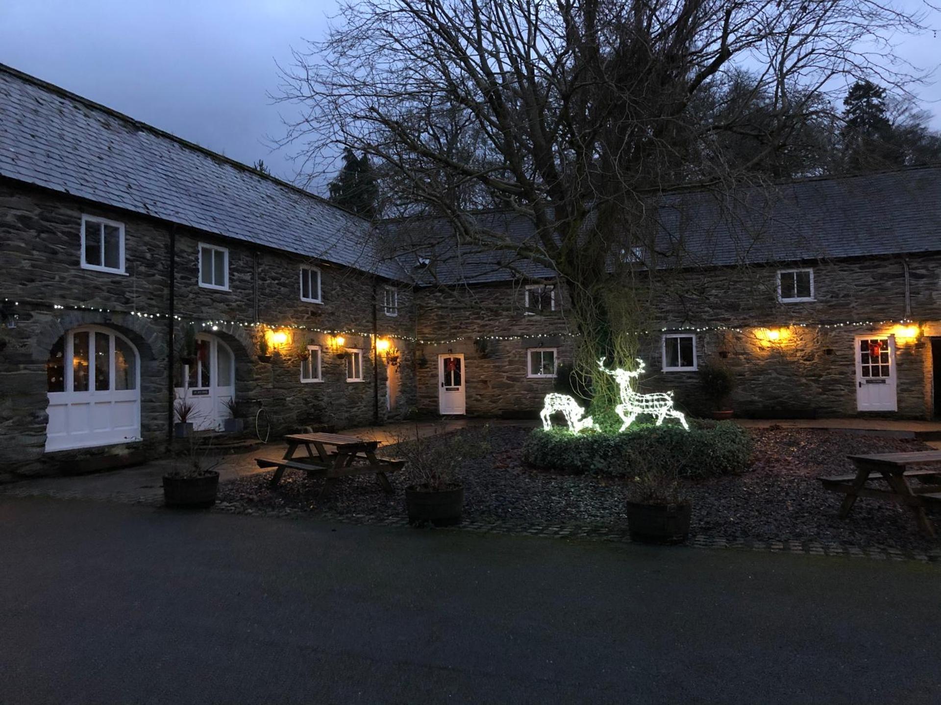 Bryn Melyn Farm Cottages