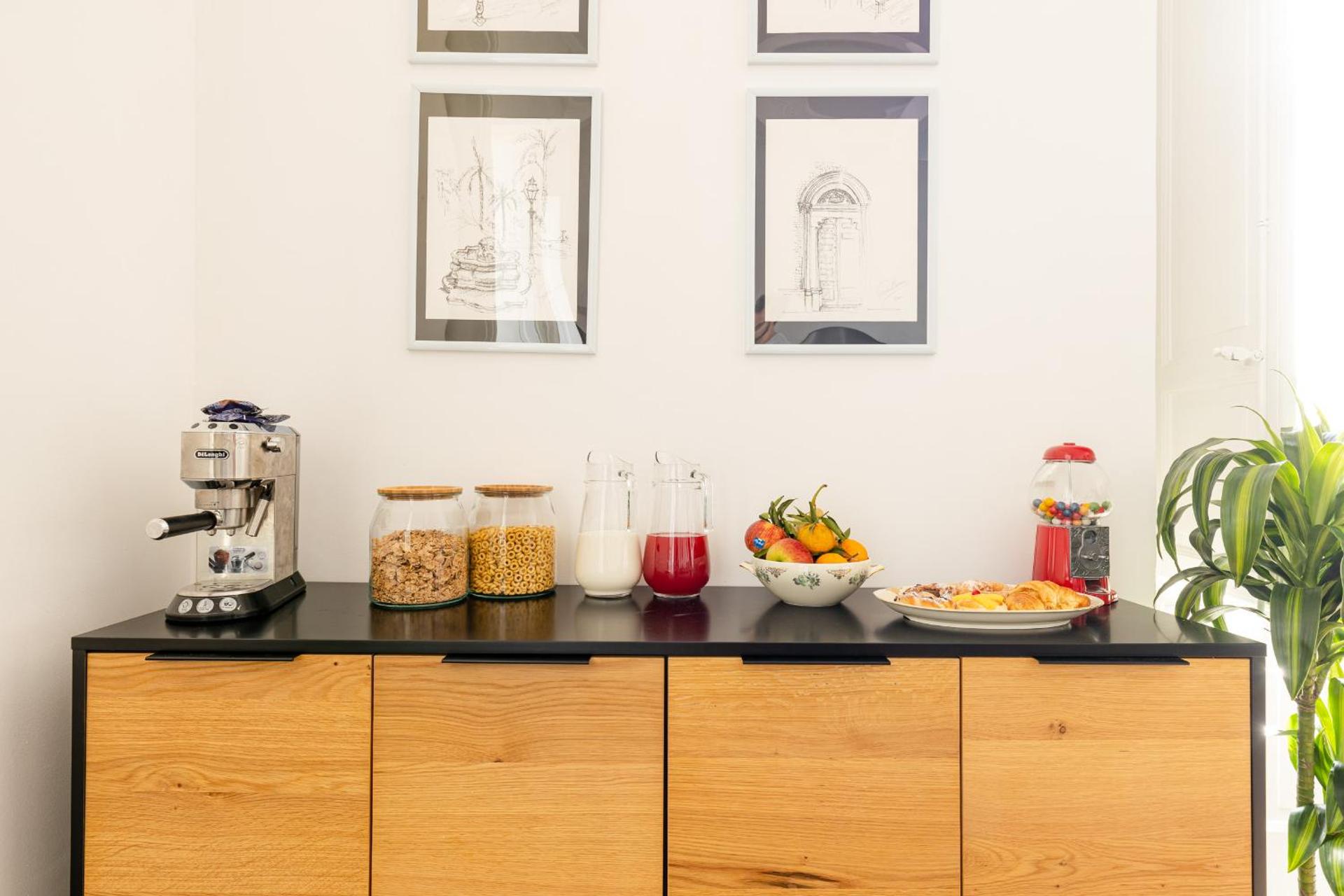 Coffee/tea facilities