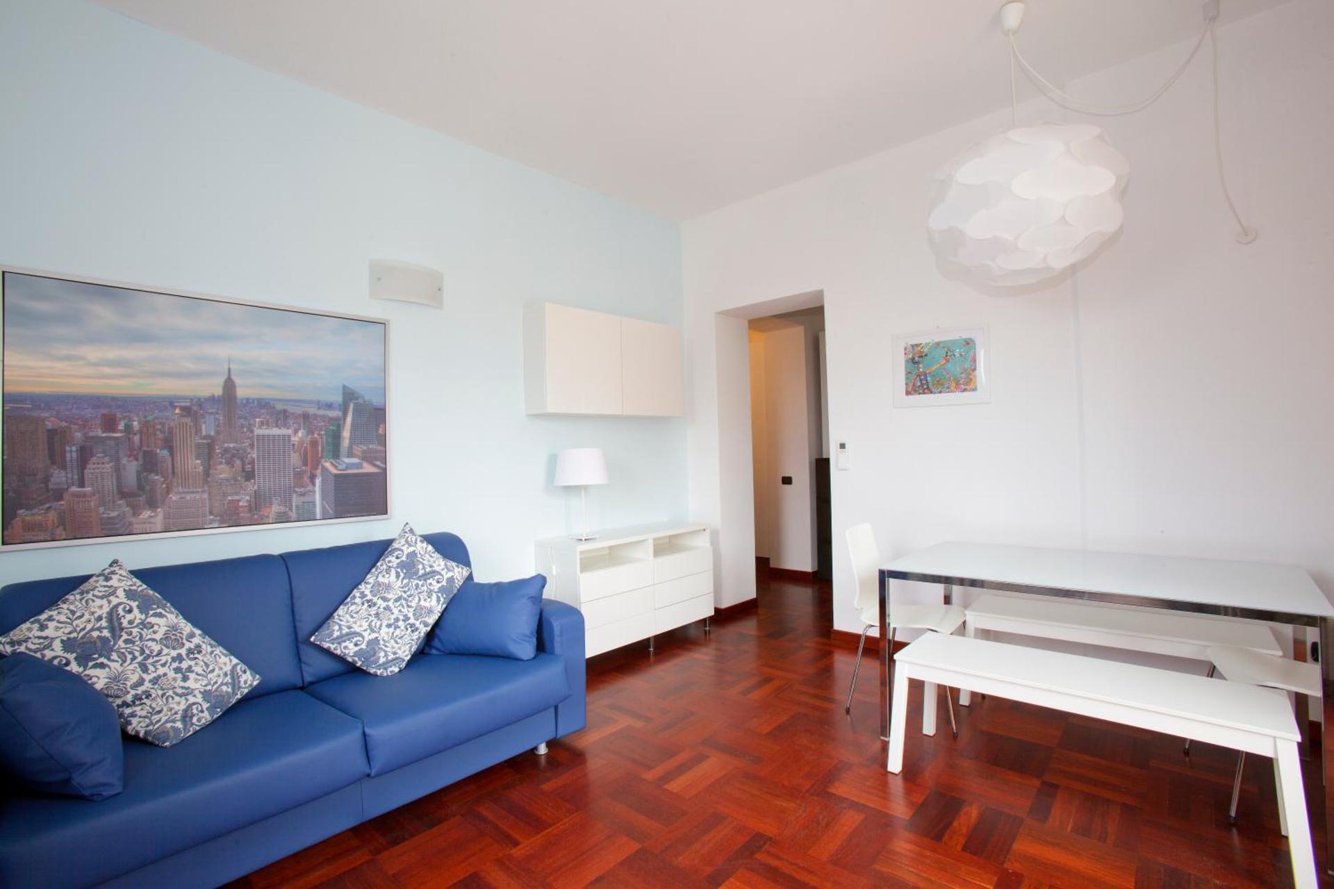 Deluxe One-Bedroom Apartment