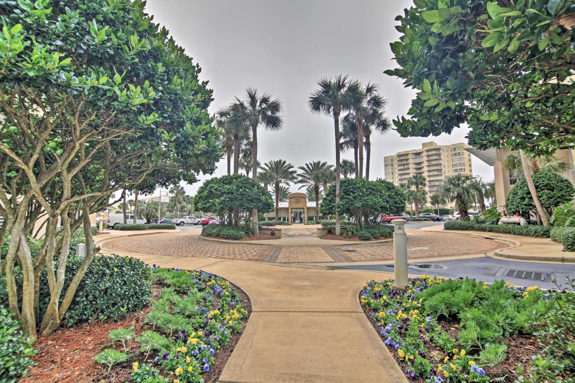 Beachfront Destin Condo with Pool and Harbor View!