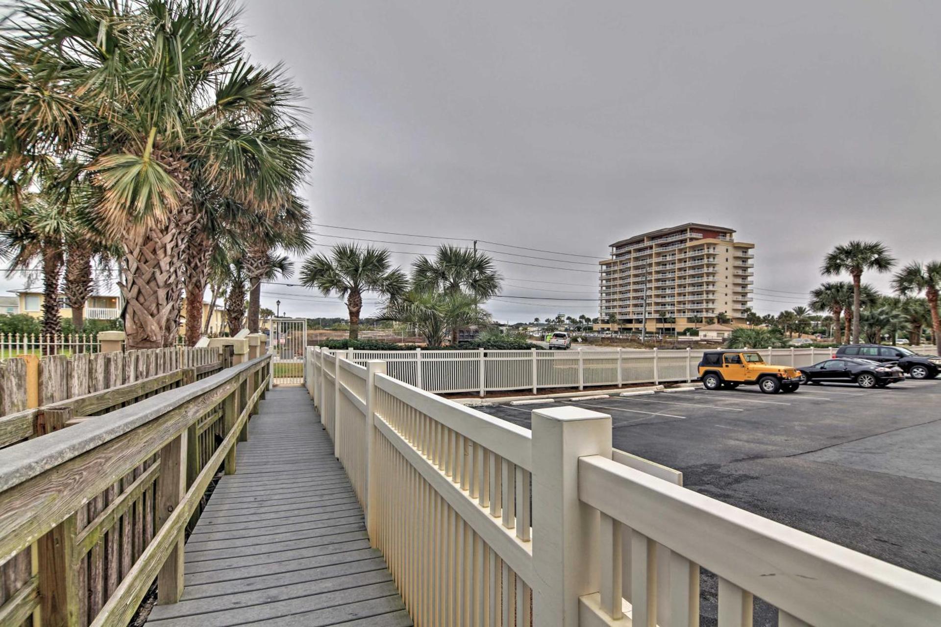 Beachfront Destin Condo with Pool and Harbor View!