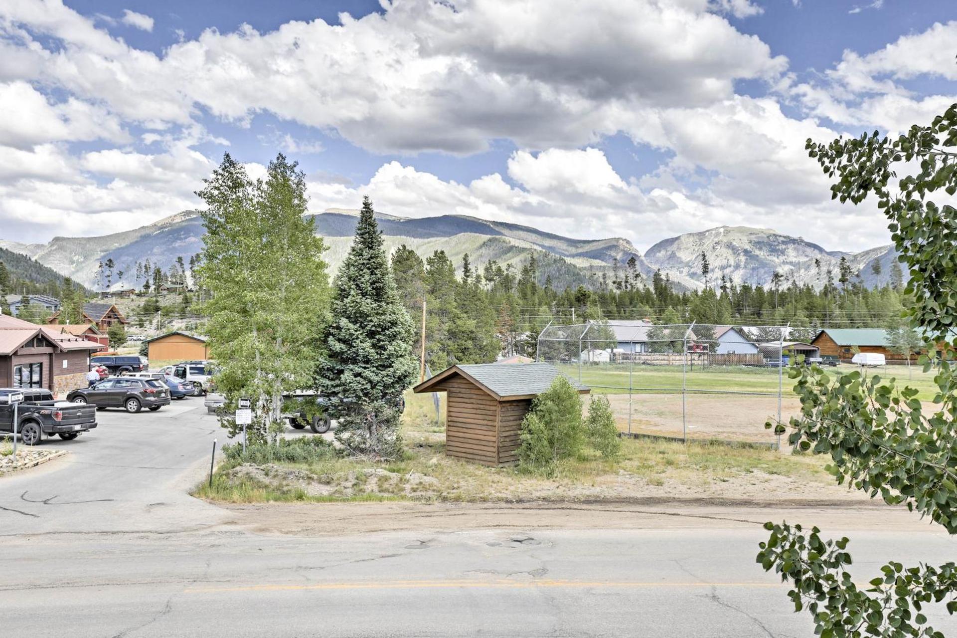 7 Mi to National Park Grand Lake Condo with Deck!