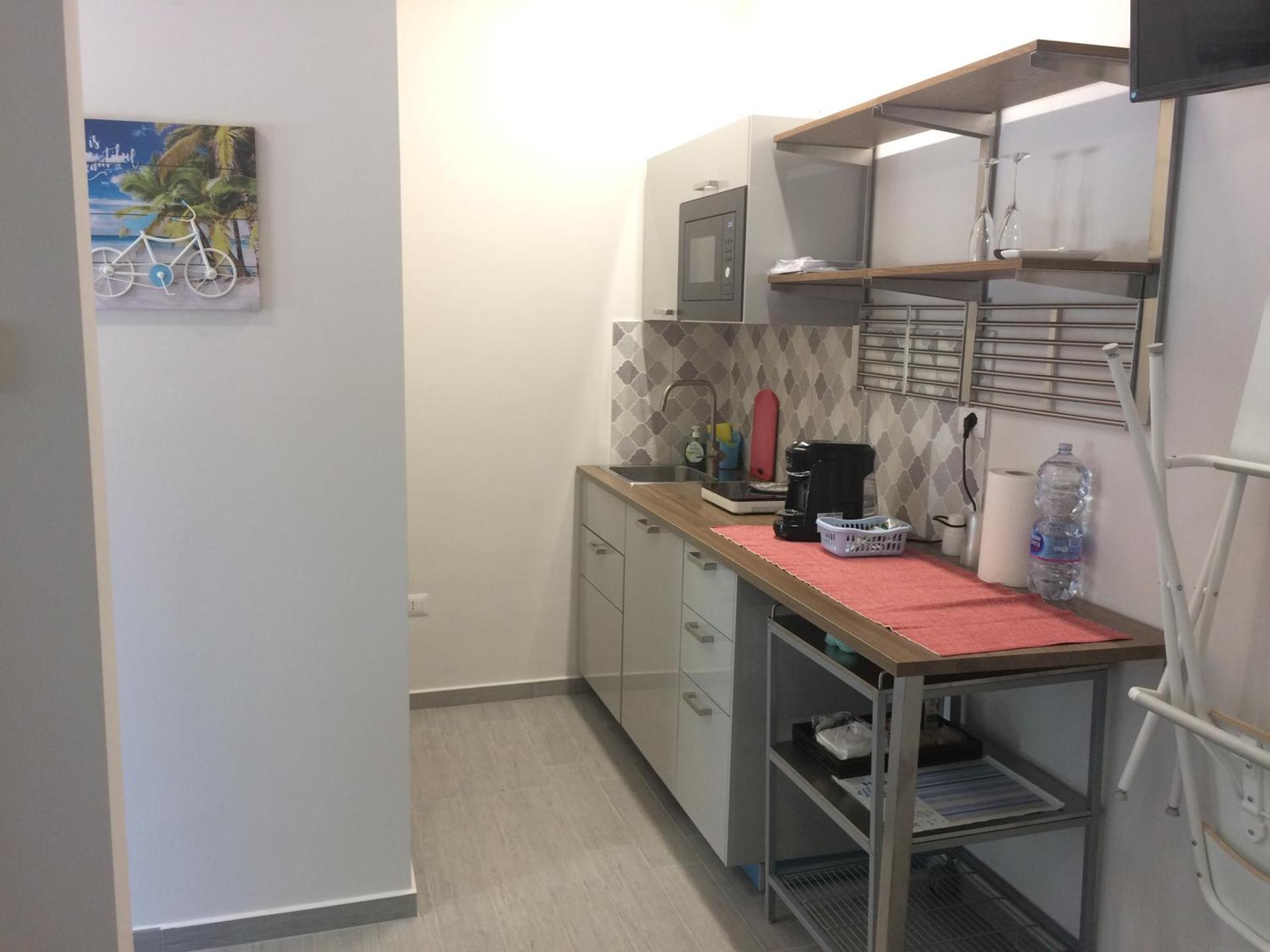 Kitchen or kitchenette