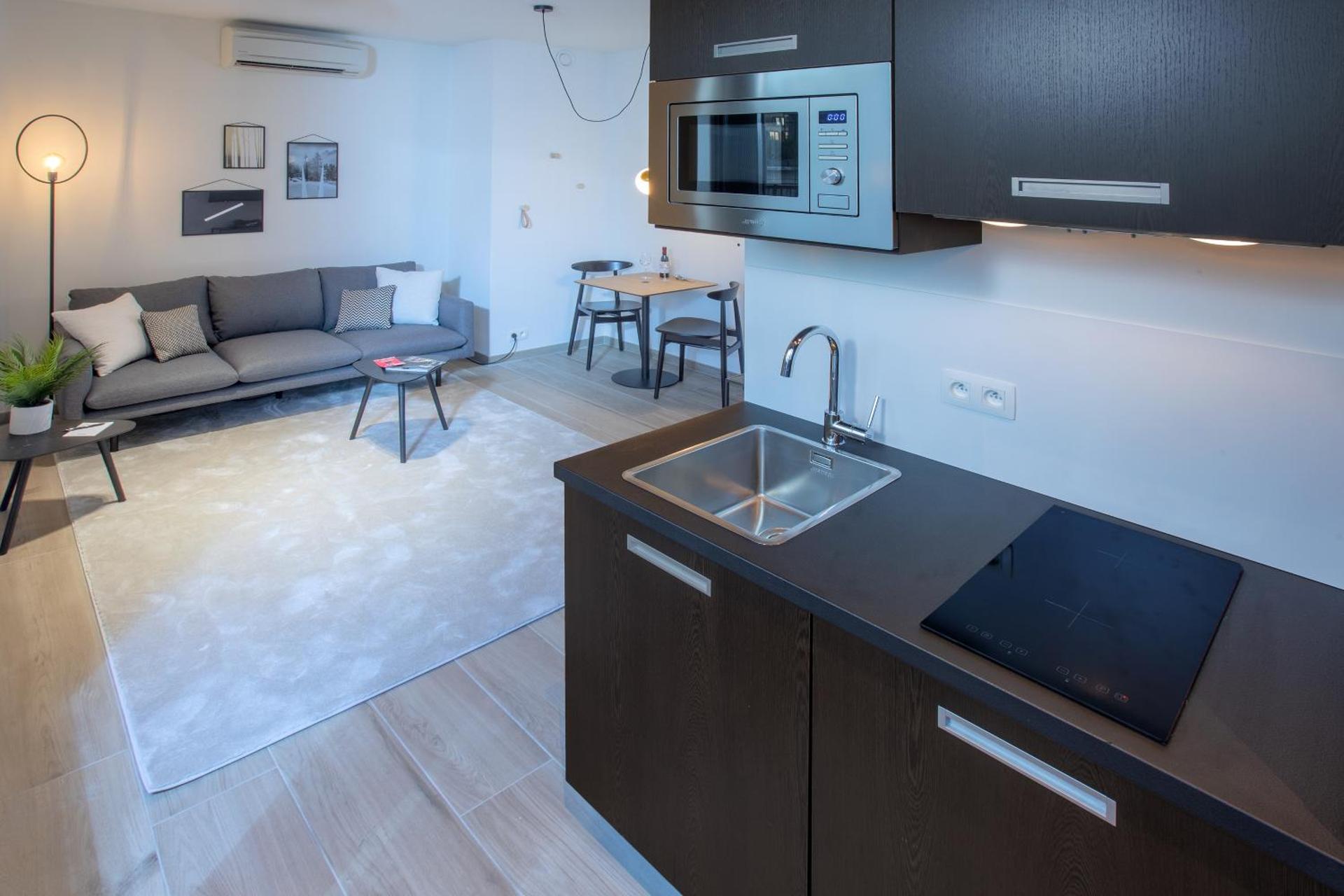 Kitchen or kitchenette