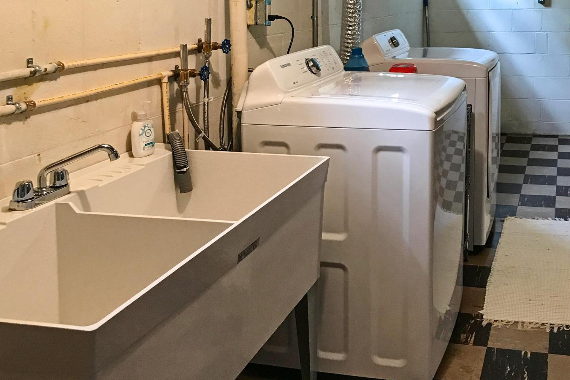 Williams Bay Retreat Walk to Lake Geneva and Town!