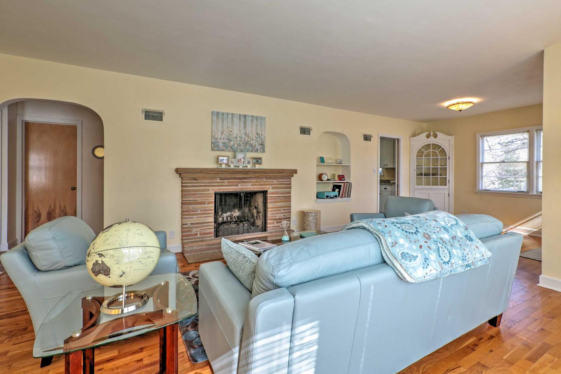 Williams Bay Retreat Walk to Lake Geneva and Town!