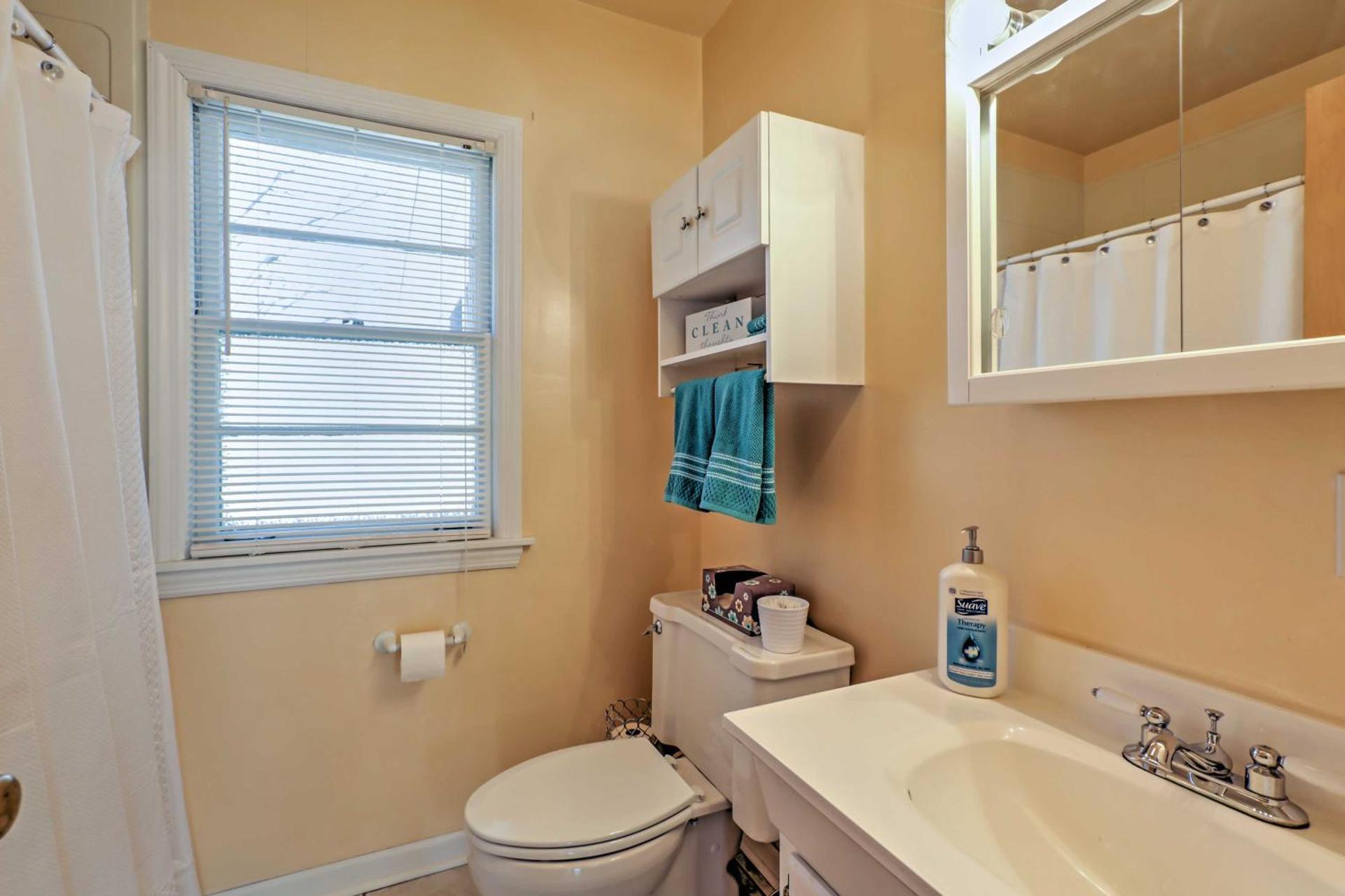 Williams Bay Retreat Walk to Lake Geneva and Town!