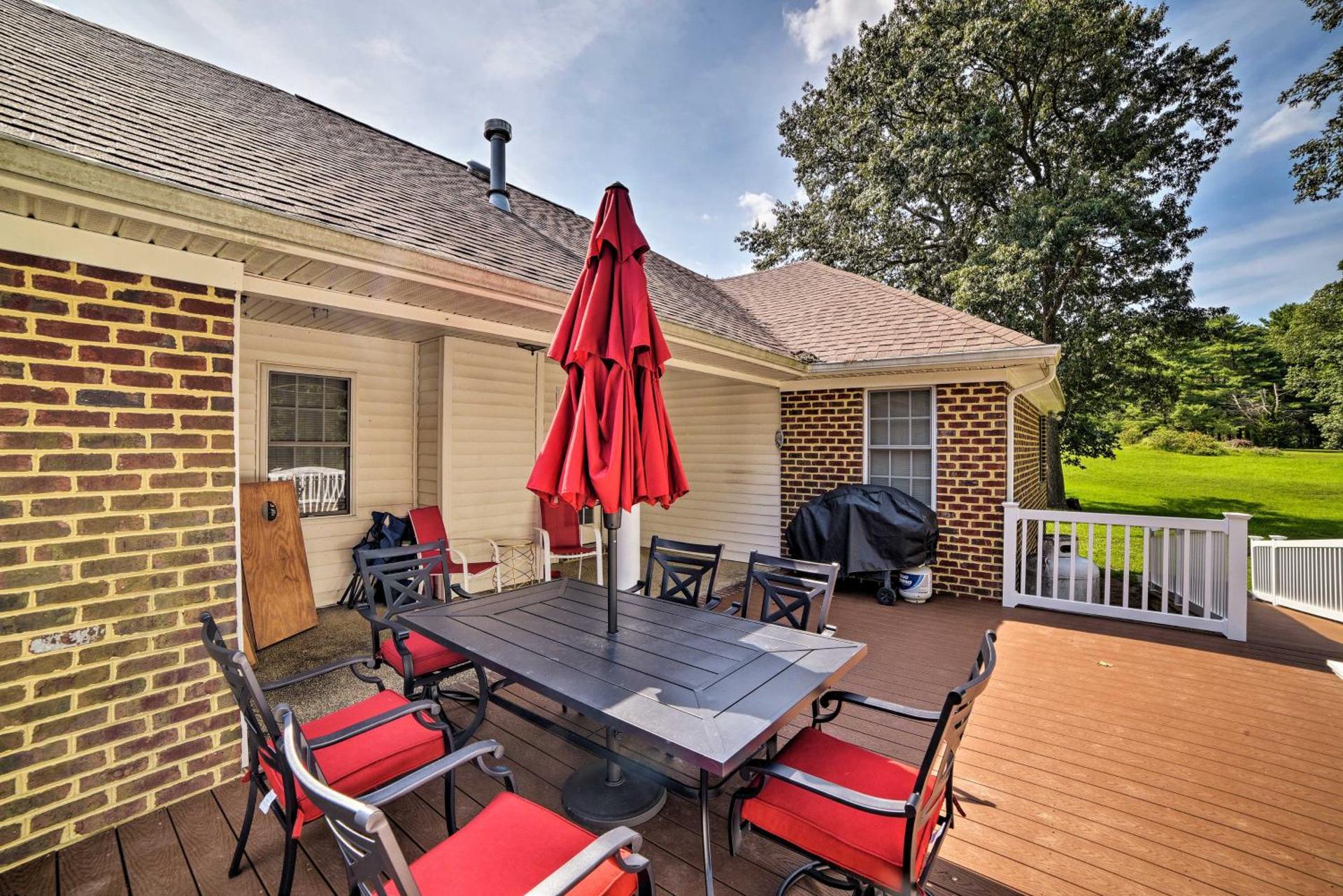 JuJus Place Warsaw House with Deck and Tree Swings!