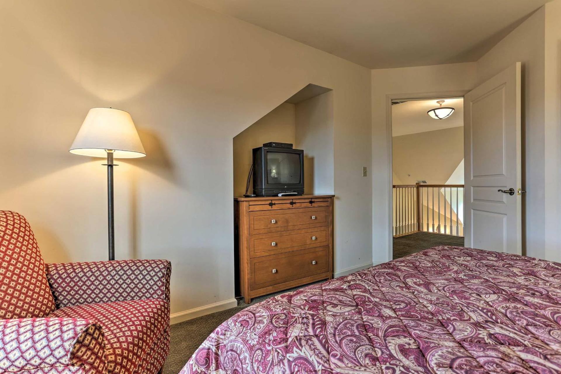 Mountain Creek Resort Home - Hot Tub and Pool Access