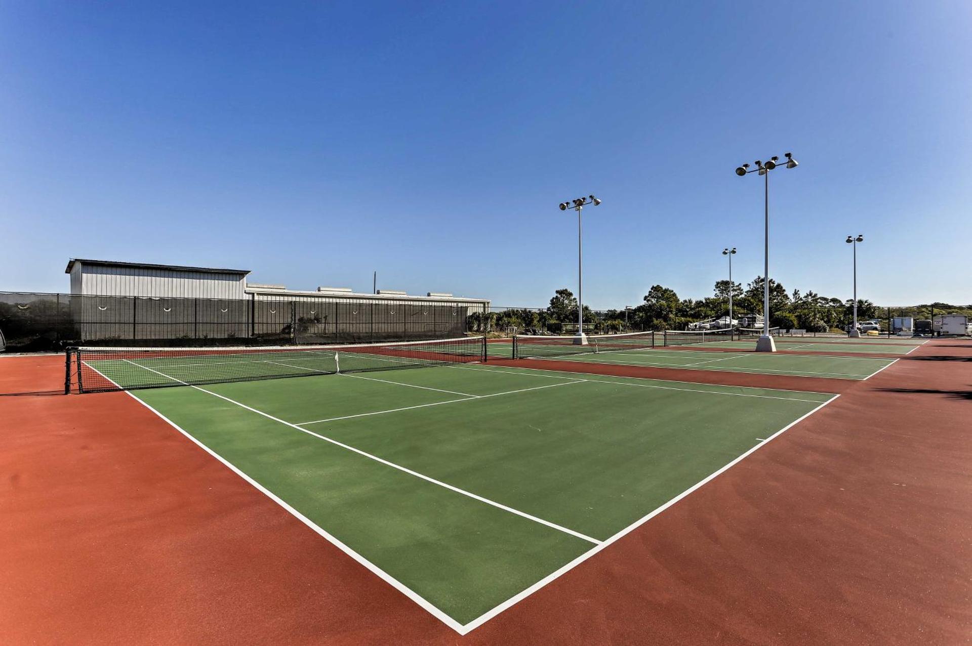 Oceanfront PCB Condo with Beach Access and 2 Pools