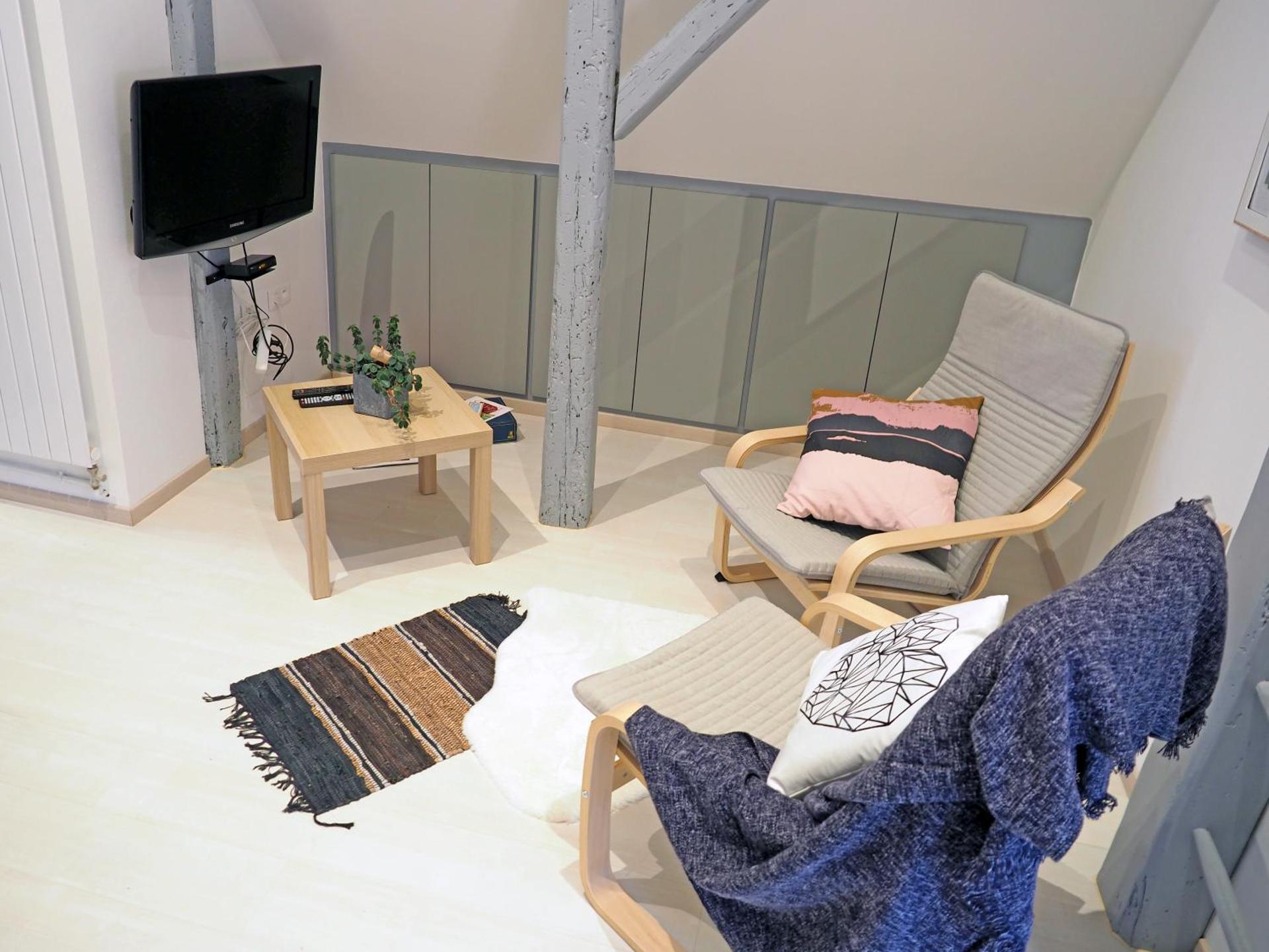 Communal lounge/ TV room