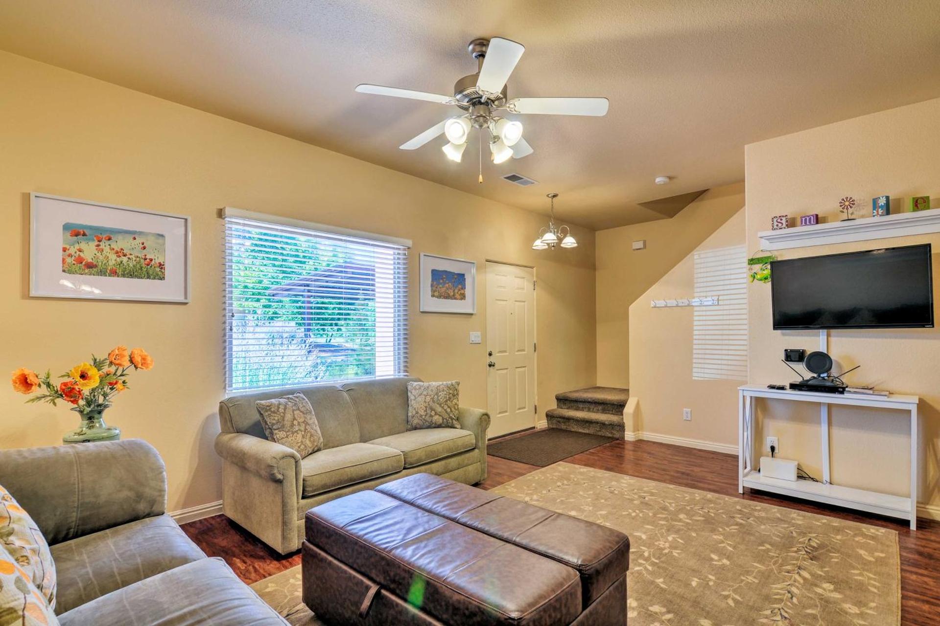 Kanab Condo with Pool and AC Less Than 1 Mi to Attractions!