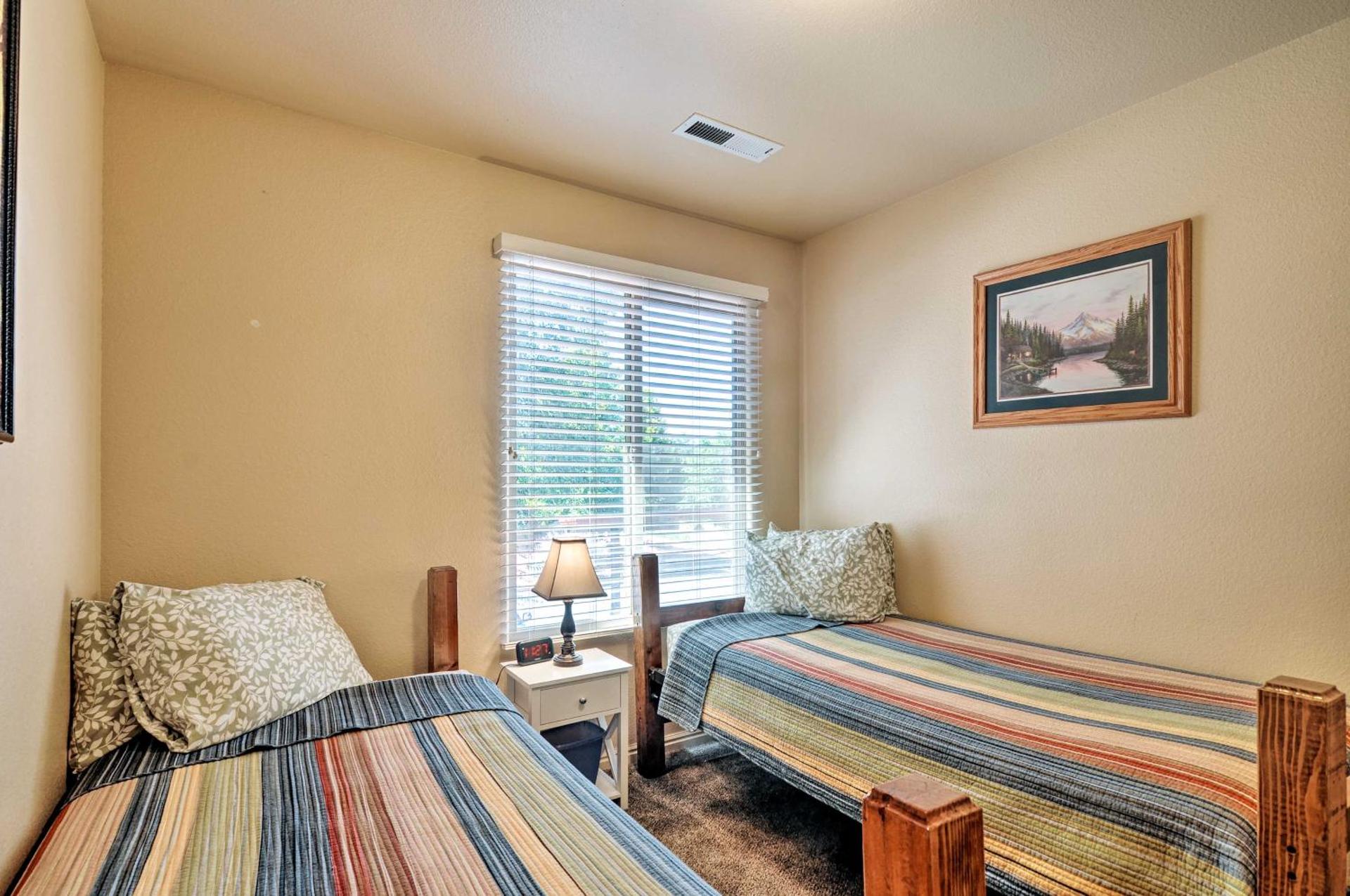 Kanab Condo with Pool and AC Less Than 1 Mi to Attractions!