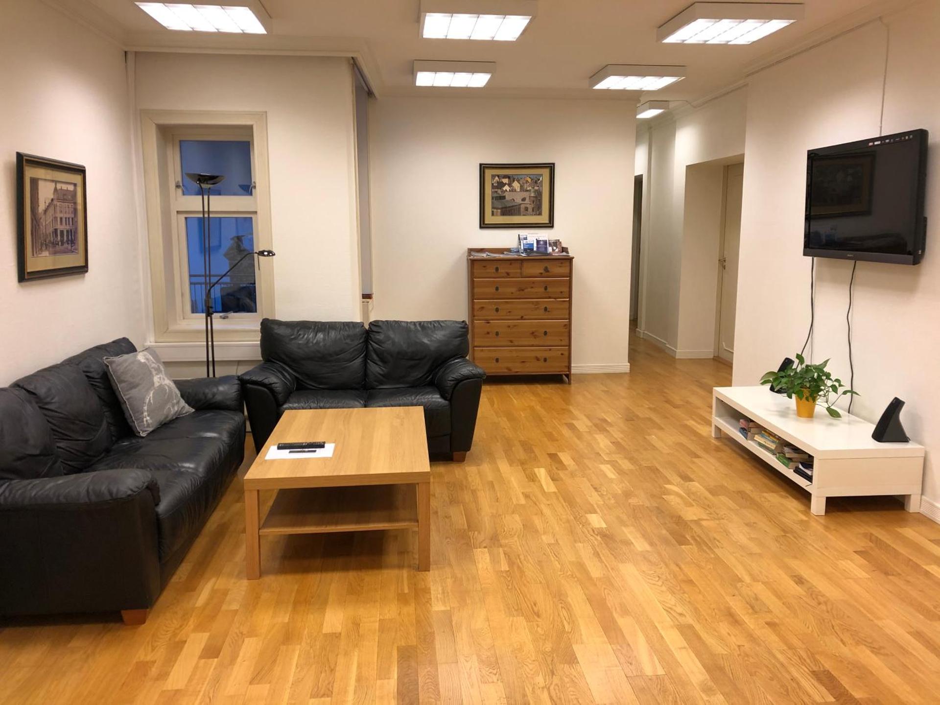 Communal lounge/ TV room