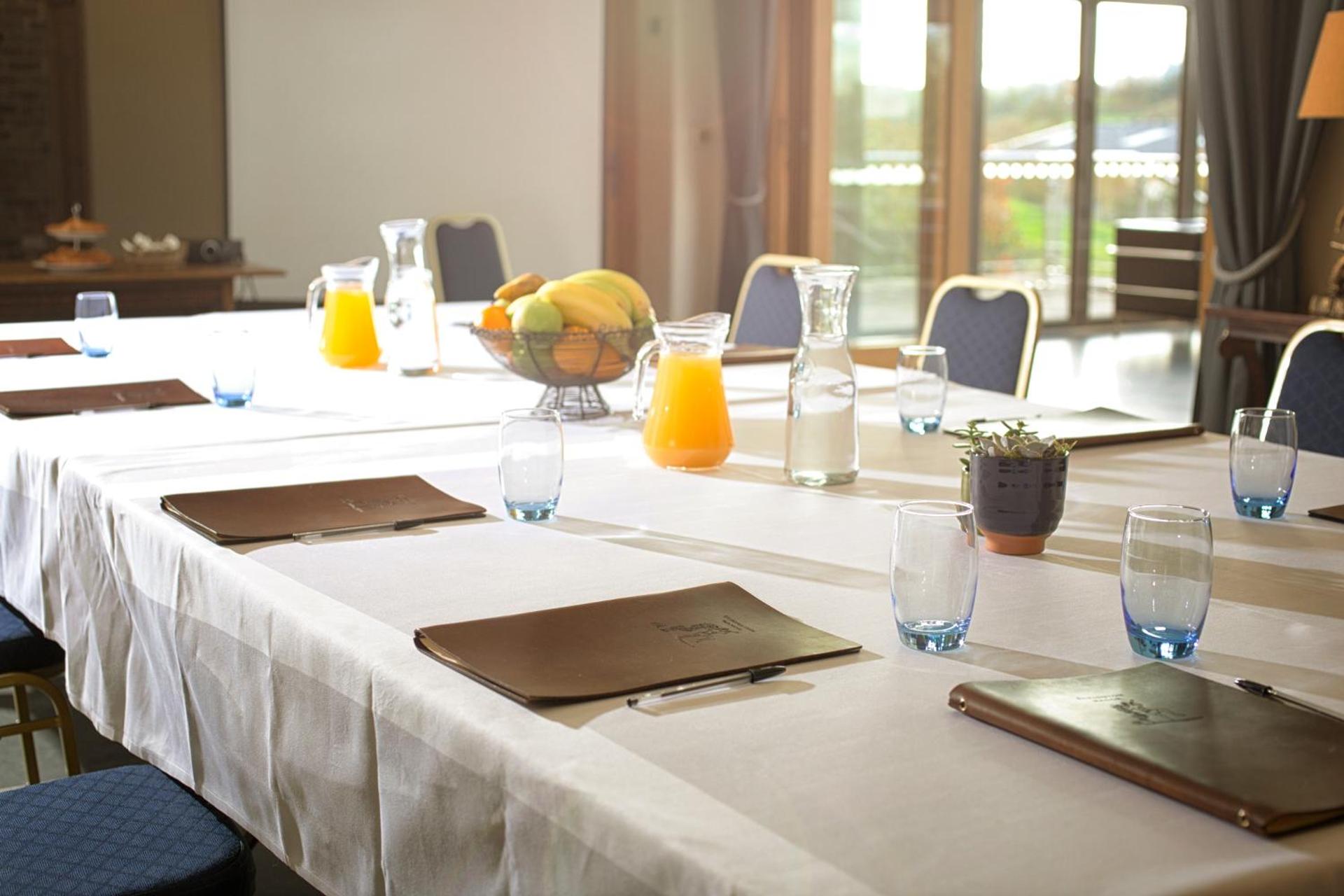 Meeting/conference room