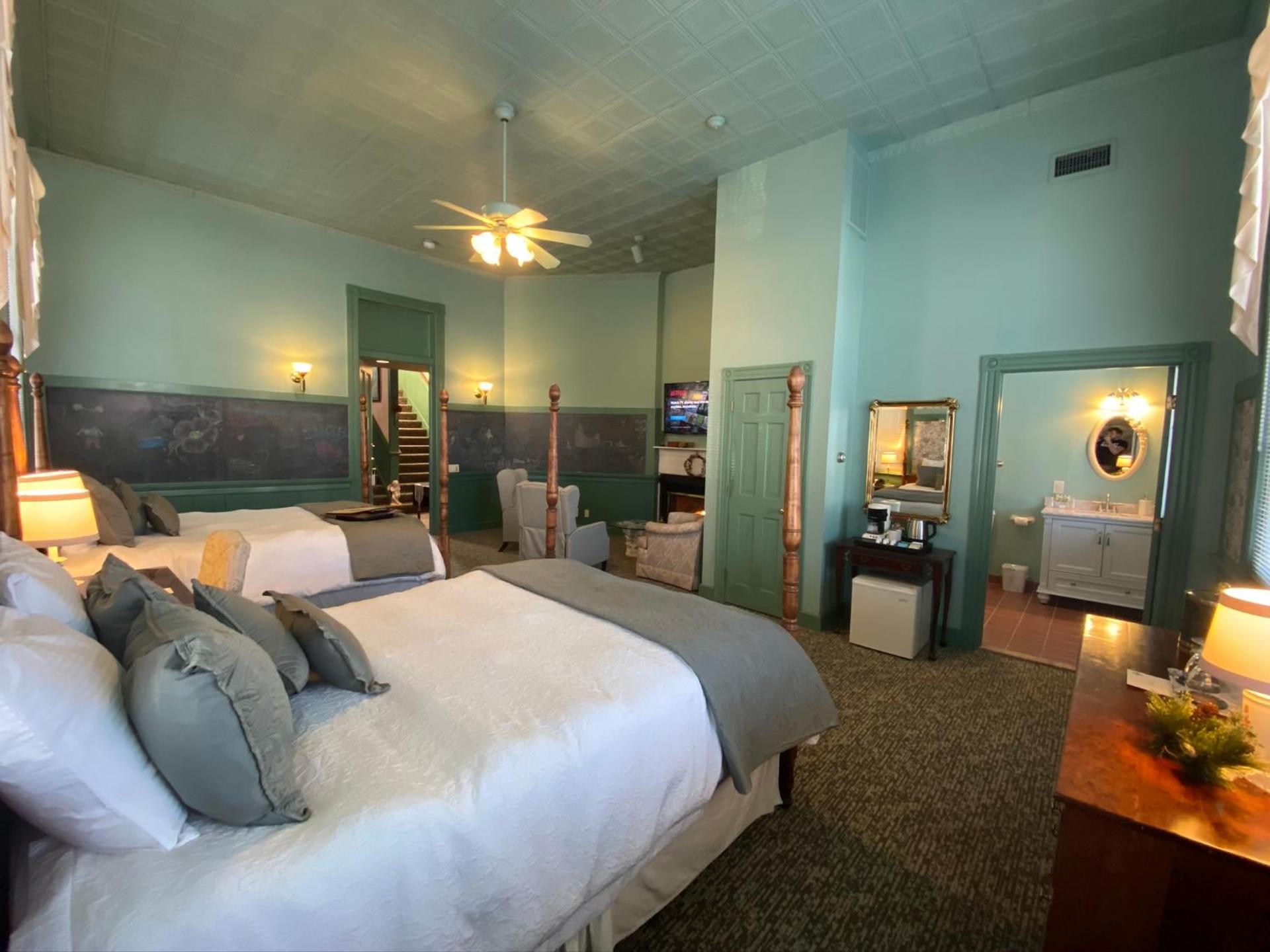 Photo of the whole room