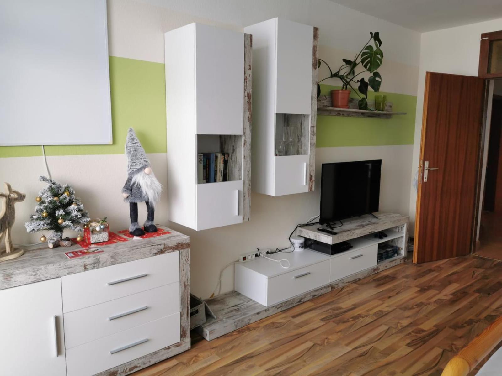 Communal lounge/ TV room