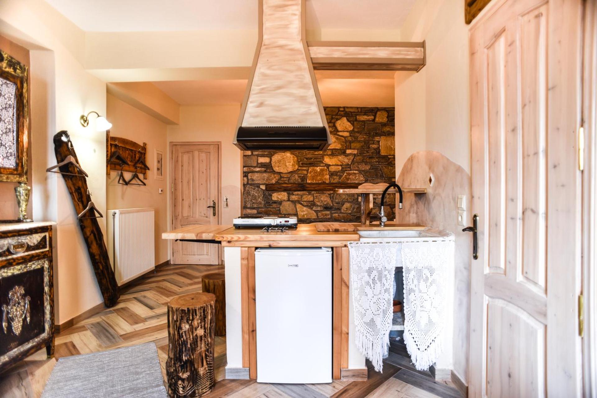 Victoria's Country Apartments