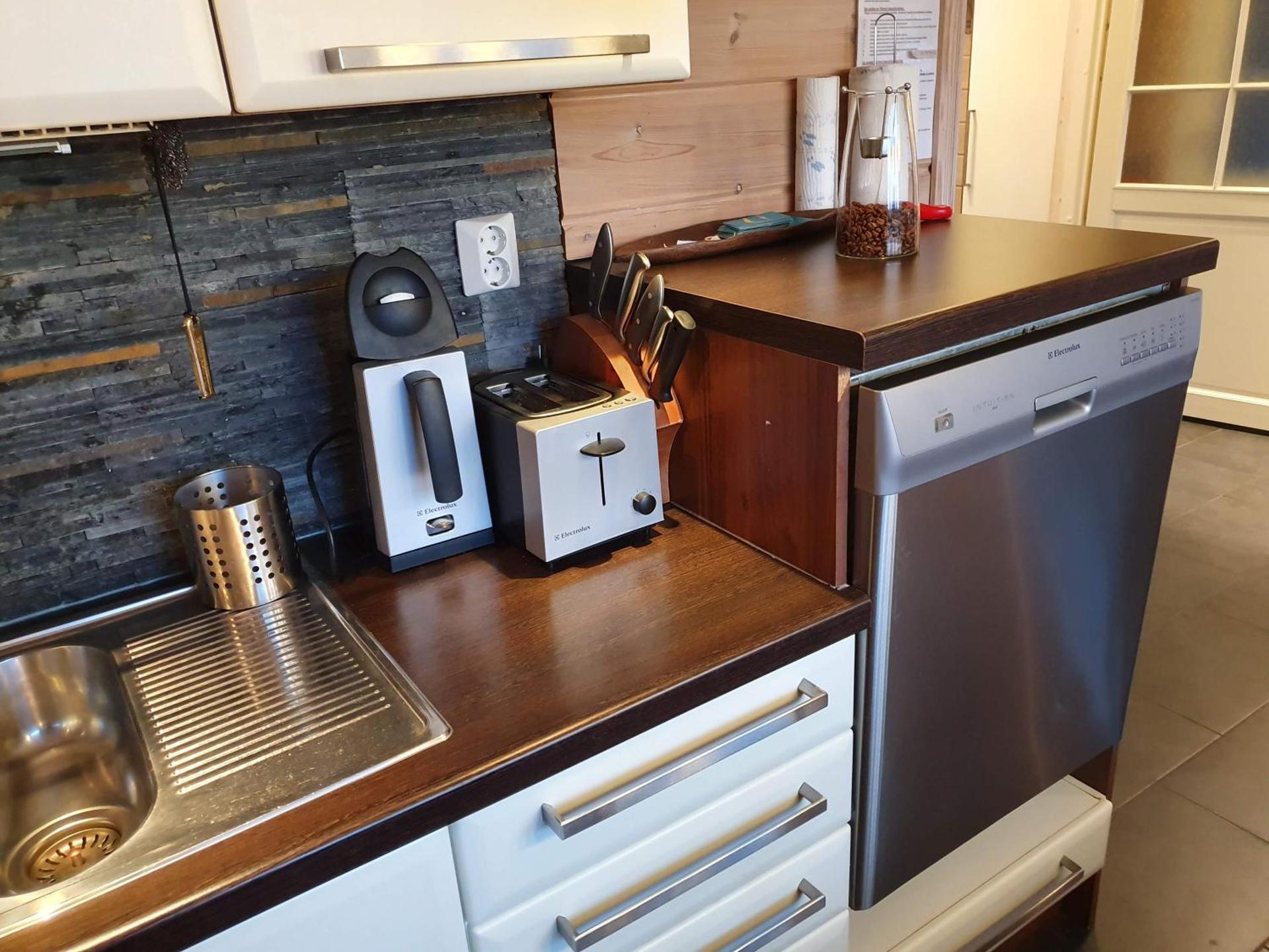 Kitchen or kitchenette