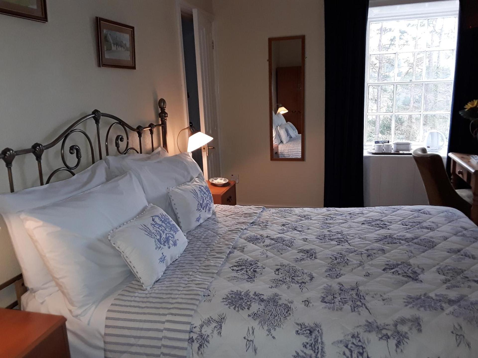 Lowbyer Manor Country House