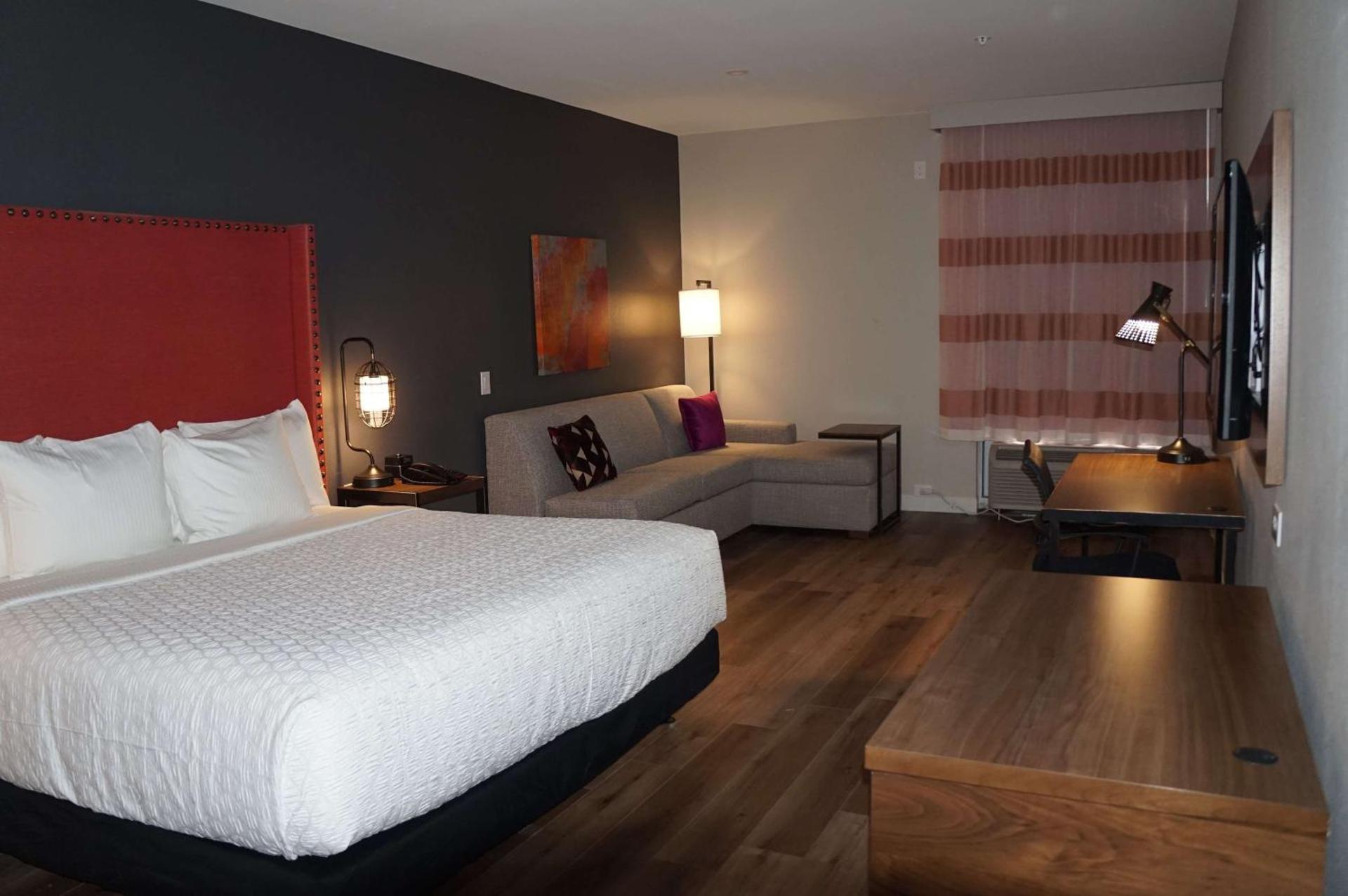 Photo of the whole room