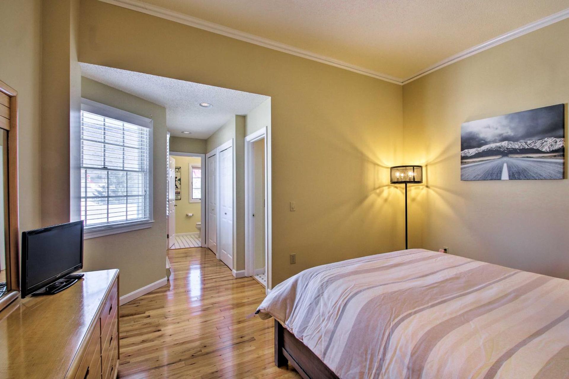 Lincoln Family Condo 2 Mi to Loon Mountain Resort