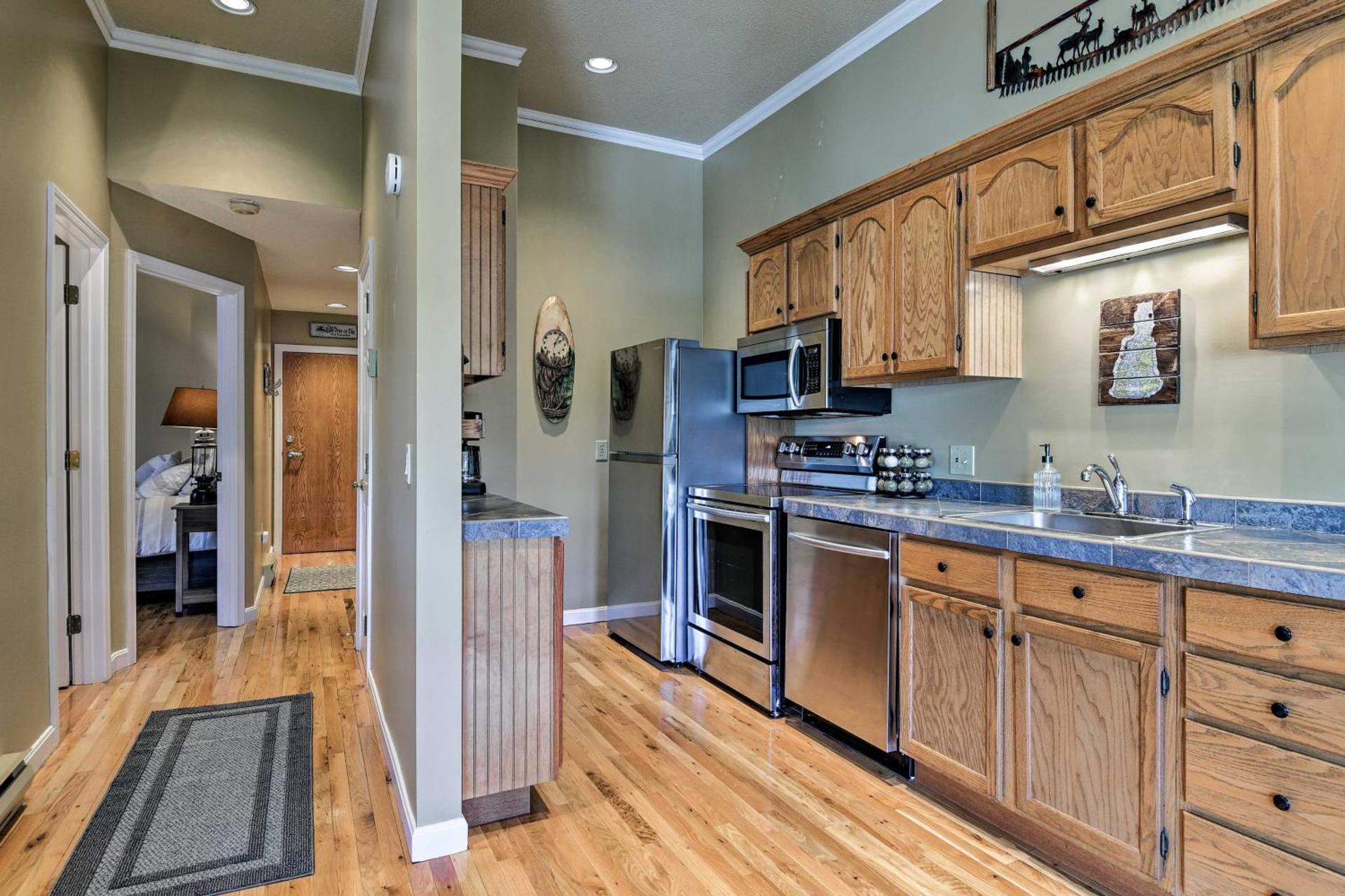 Lincoln Family Condo 2 Mi to Loon Mountain Resort