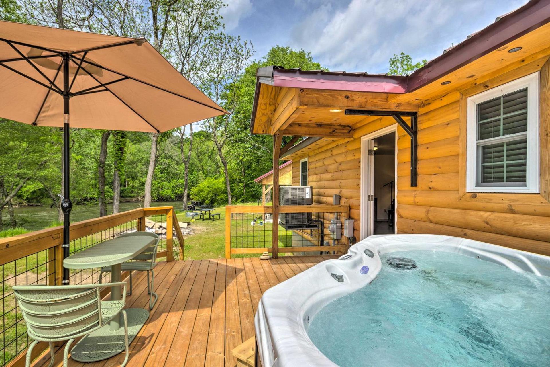 Private Hot Tub Tuckasegee River Couples Escape