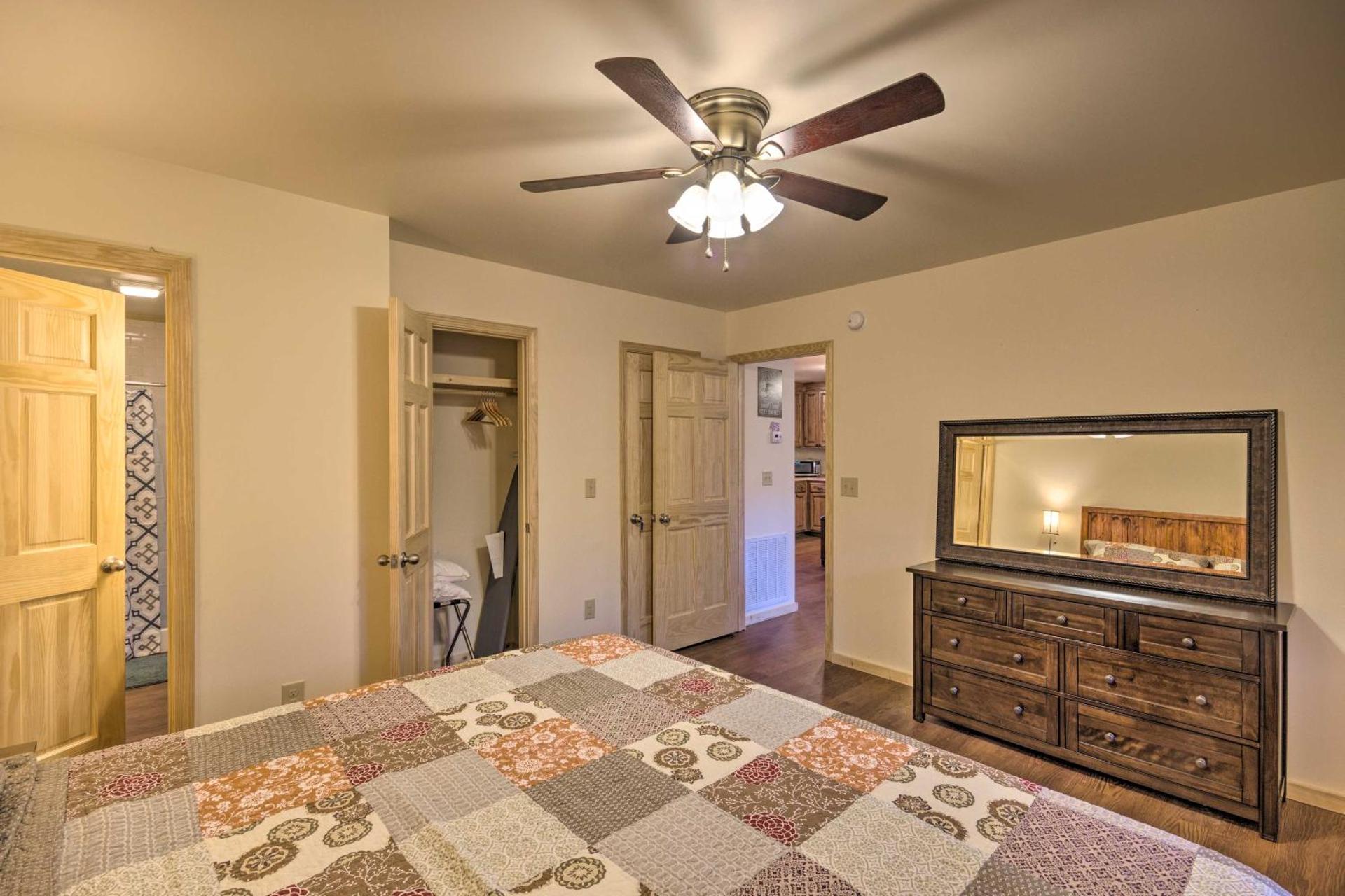 Private Hot Tub Tuckasegee River Couples Escape